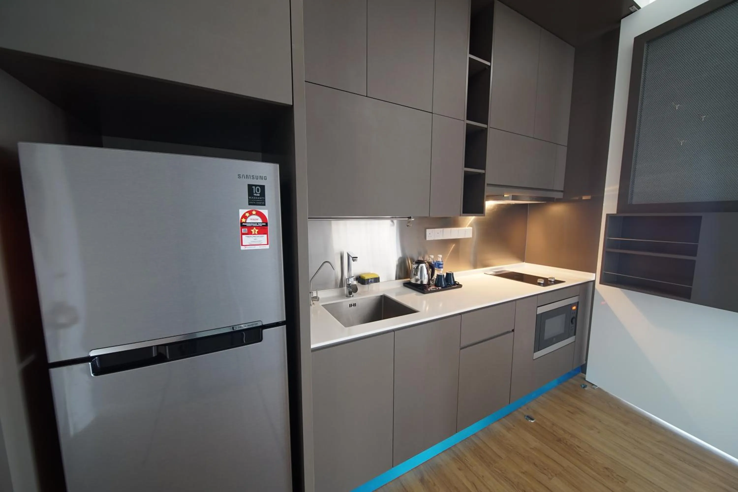 Kitchen or kitchenette in Ceylonz Starlight Suites Bukit Bintang