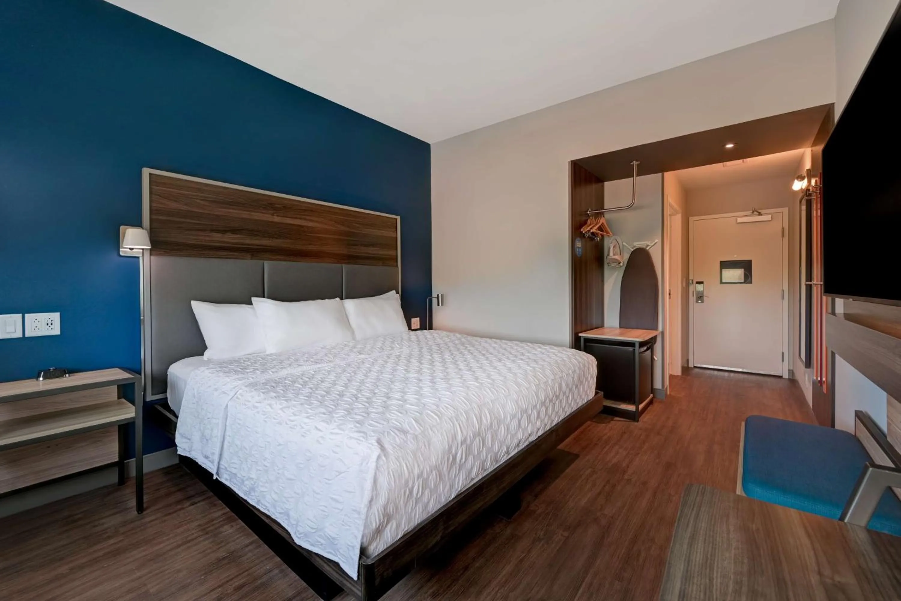 Bed in Tru By Hilton Mooresville