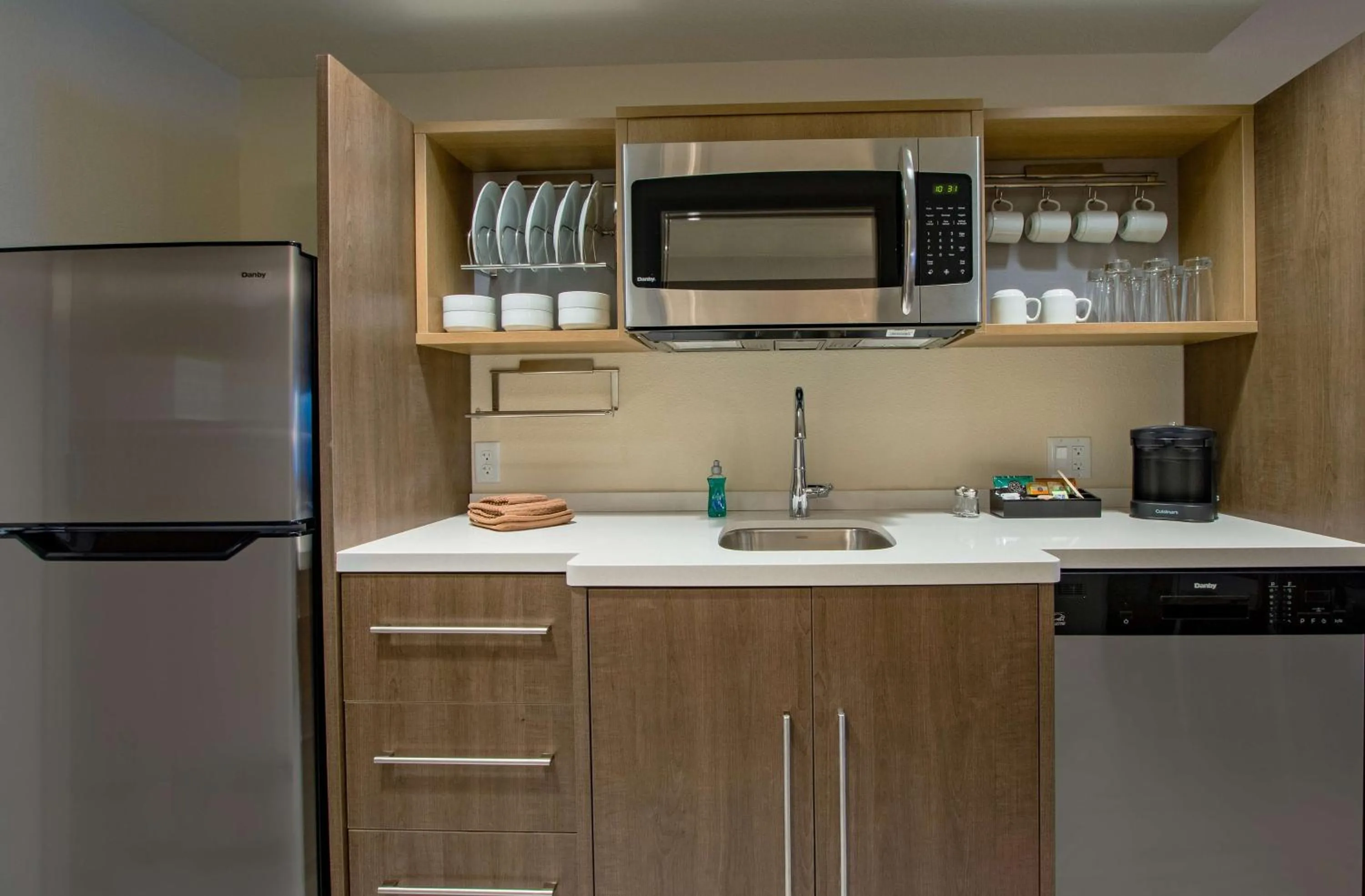 Kitchen or kitchenette in Home2 Suites By Hilton Grove City Columbus