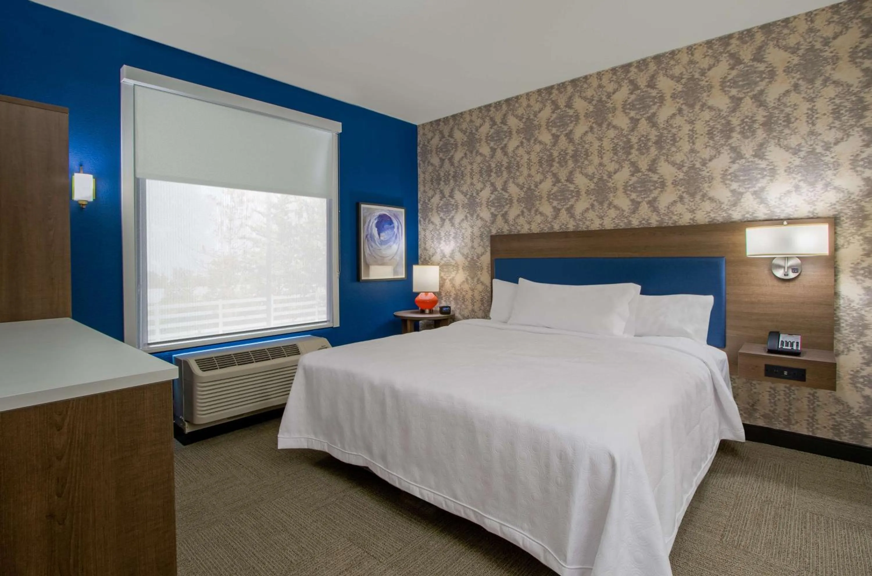 Bed in Home2 Suites By Hilton Grove City Columbus