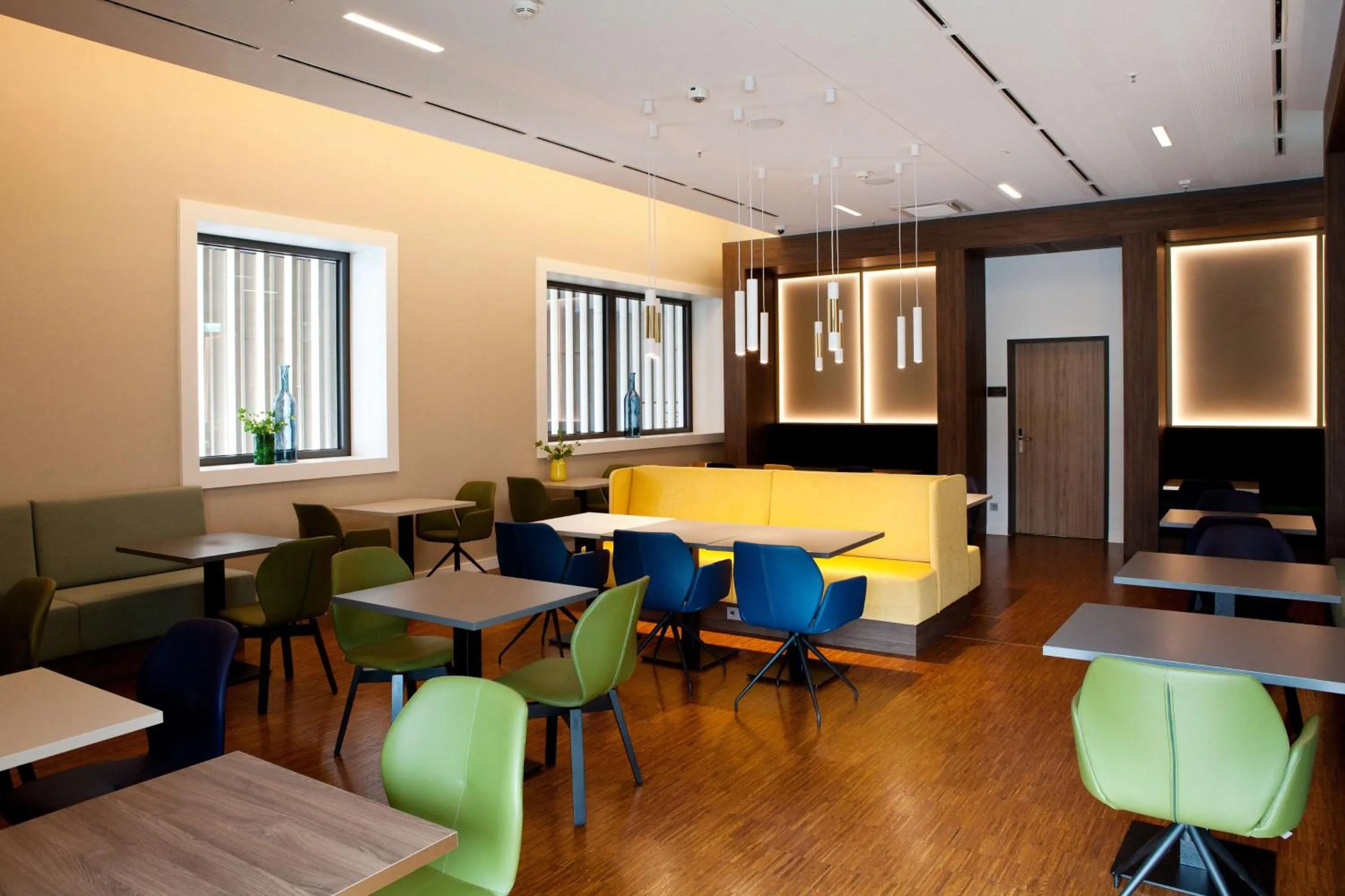 Restaurant/places to eat in Hampton By Hilton Munich City Center East