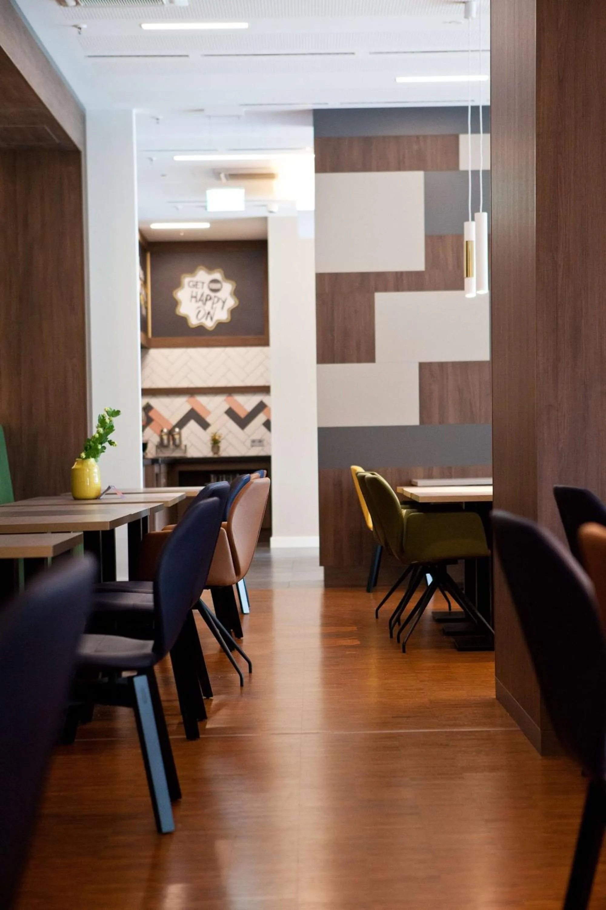 Restaurant/places to eat in Hampton By Hilton Munich City Center East