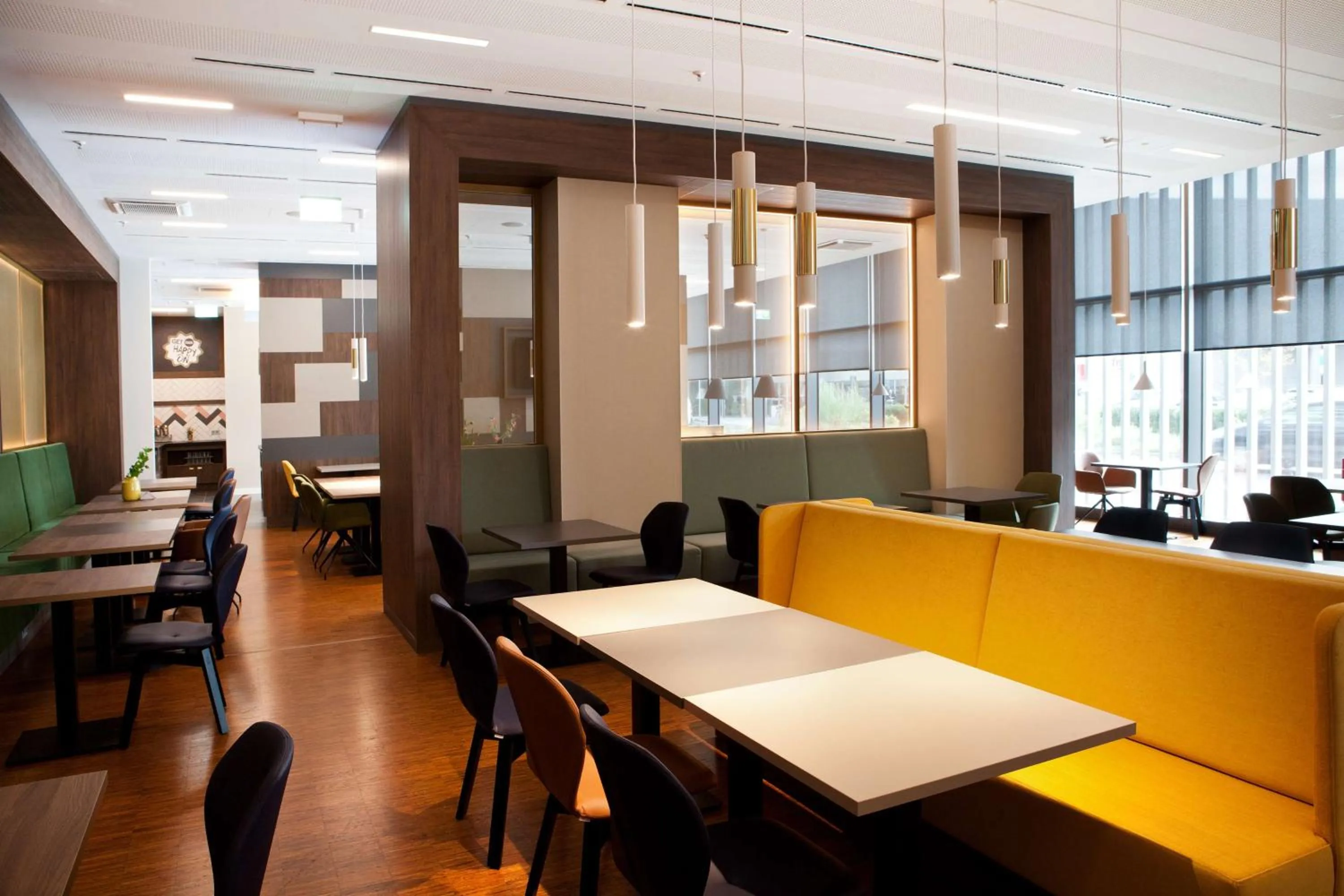 Restaurant/places to eat in Hampton By Hilton Munich City Center East