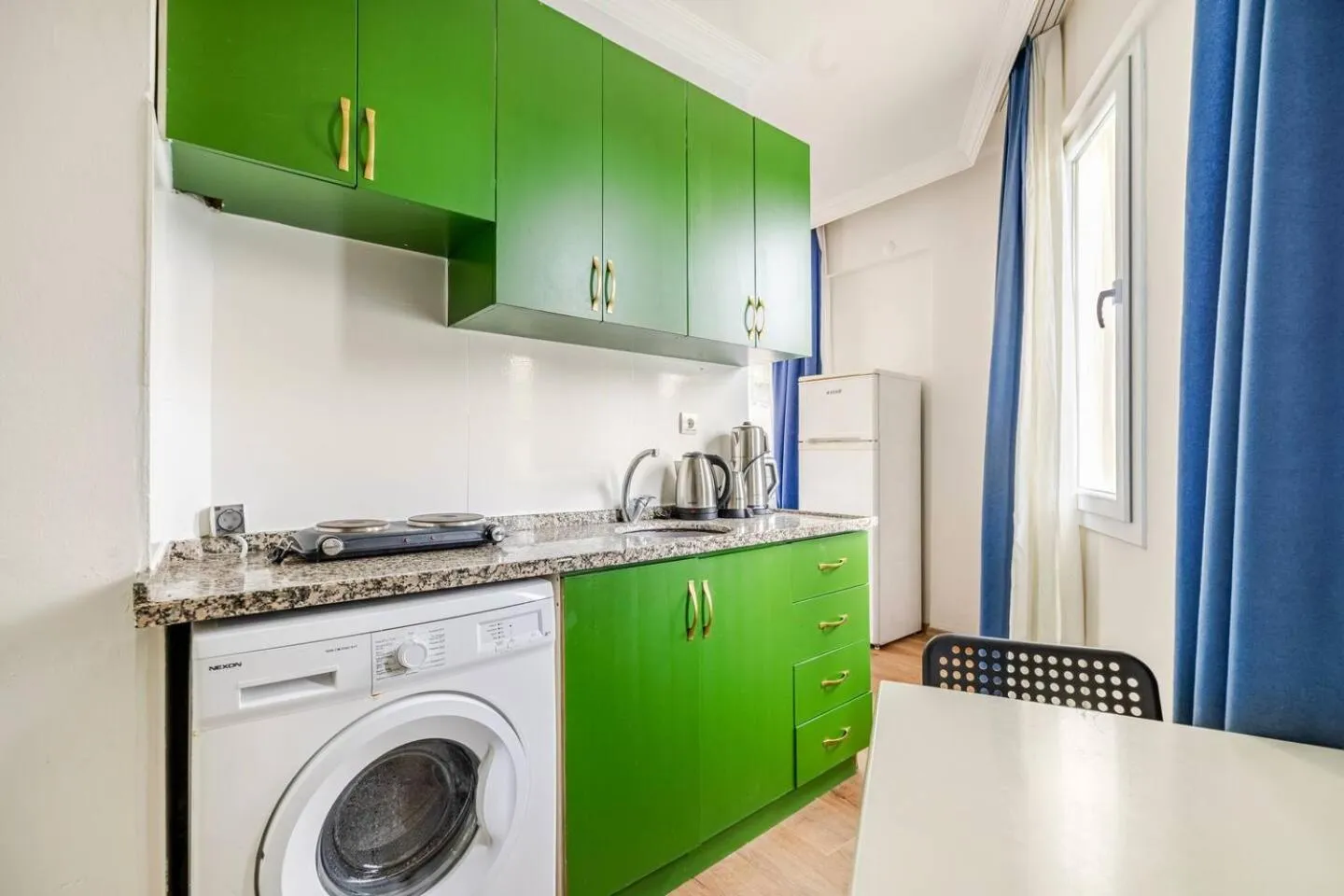 Kitchen or kitchenette in Nehir Apart Hotel