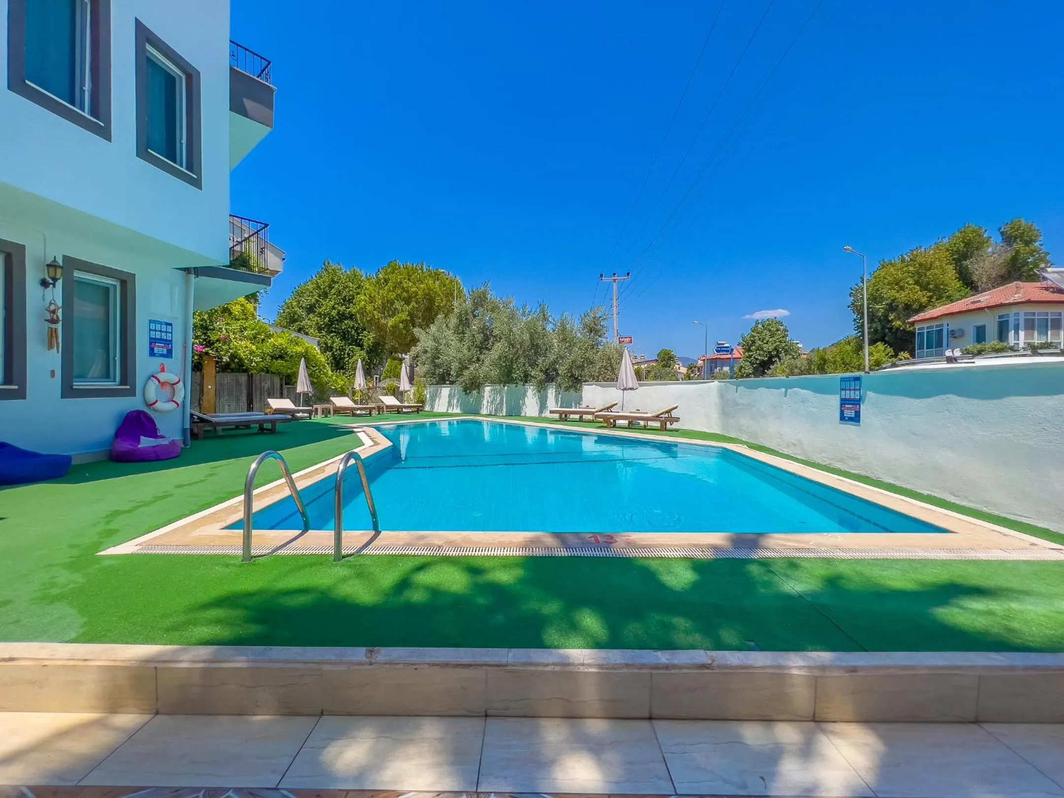 Swimming pool in Nehir Apart Hotel
