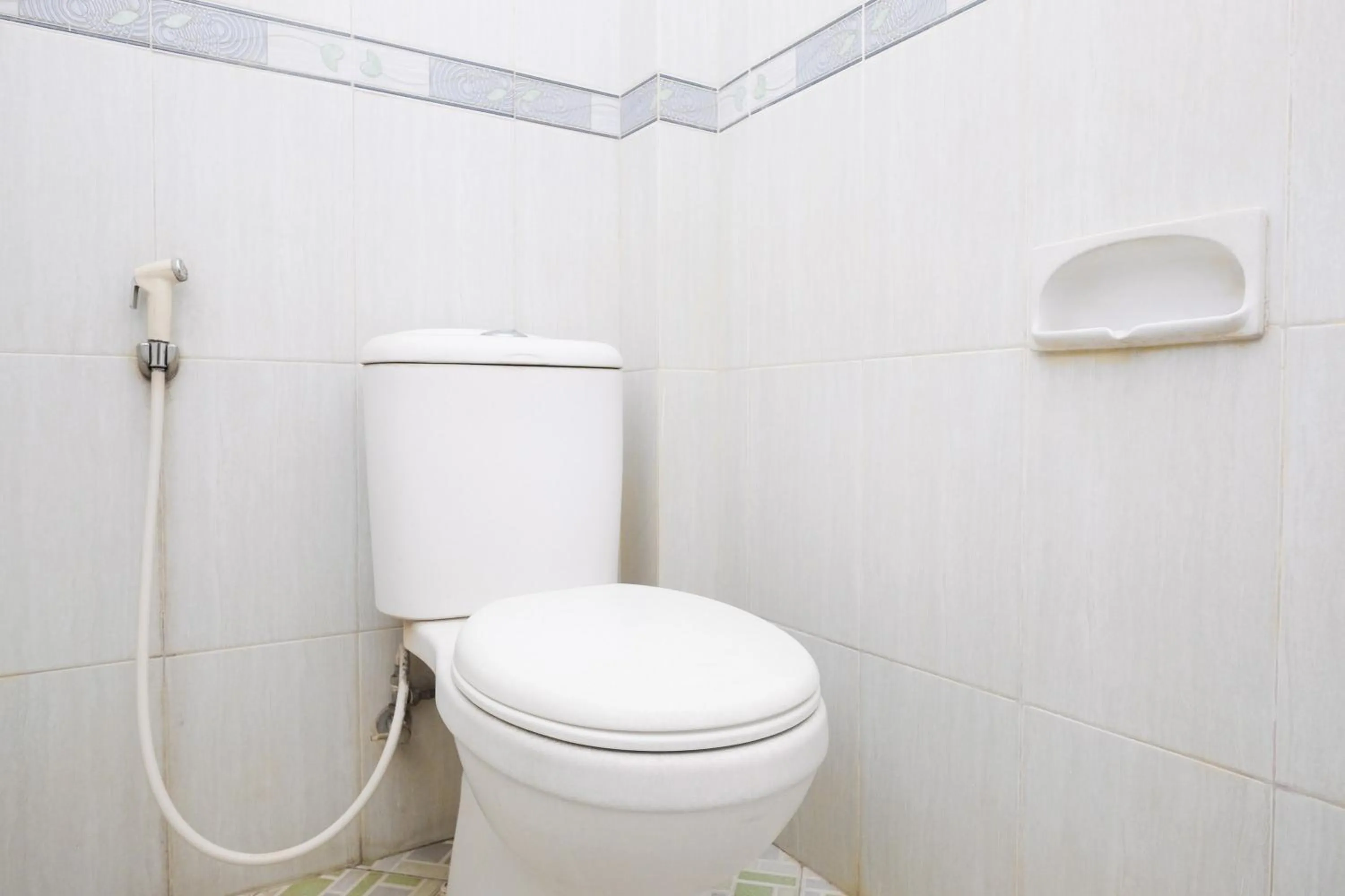 Bathroom in RedDoorz Syariah near Alun Alun Kebumen