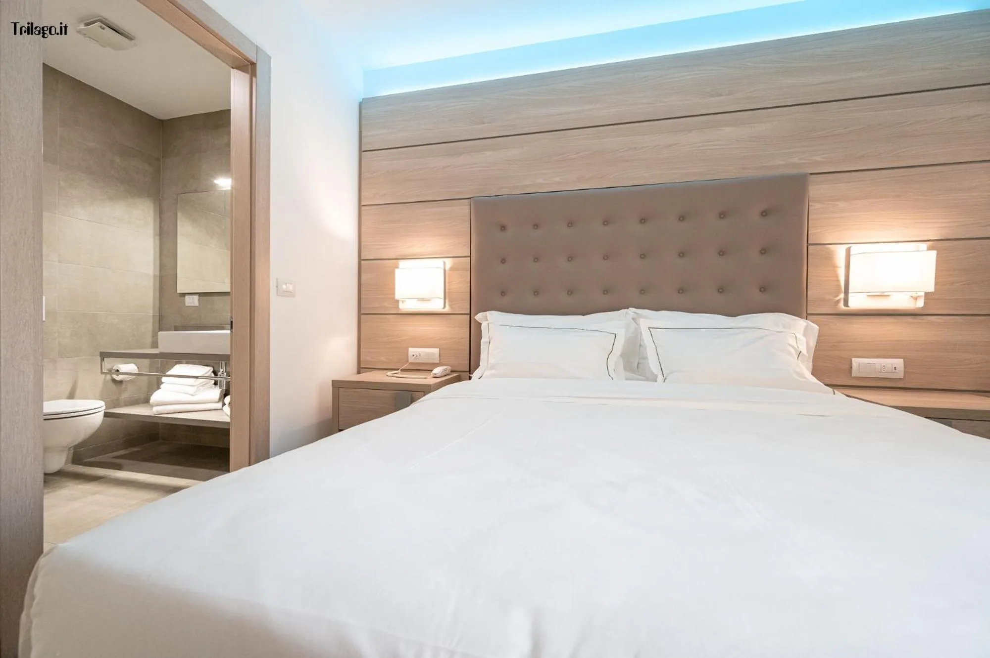 Bed in HOTEL TRILAGO