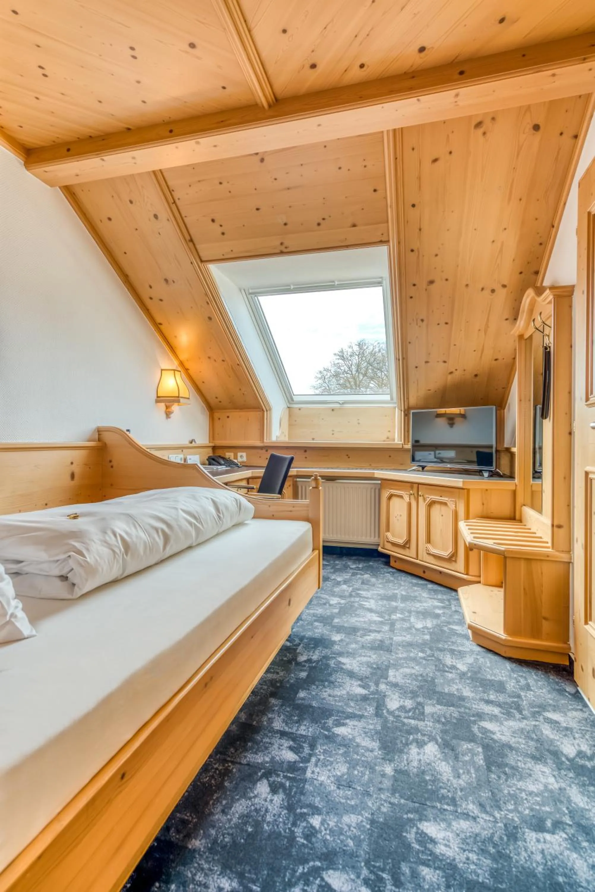 Photo of the whole room, Bed in Ringhotel Forellenhof