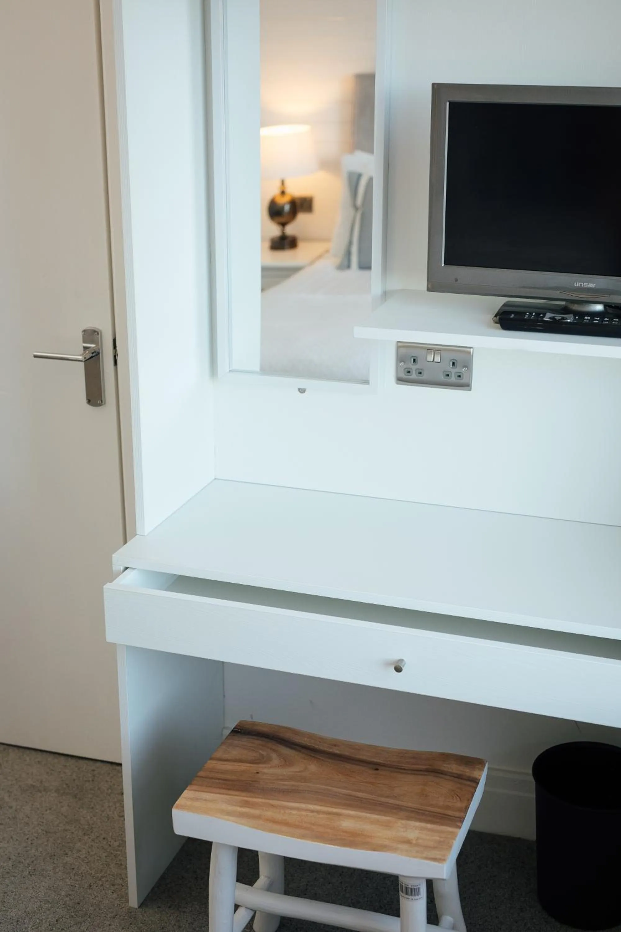 TV and multimedia in Lindholme Guest House