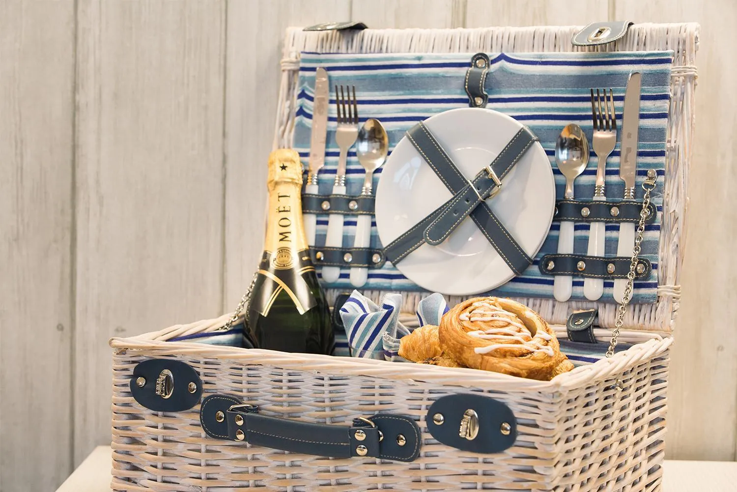 Food and drinks in Lindholme Guest House