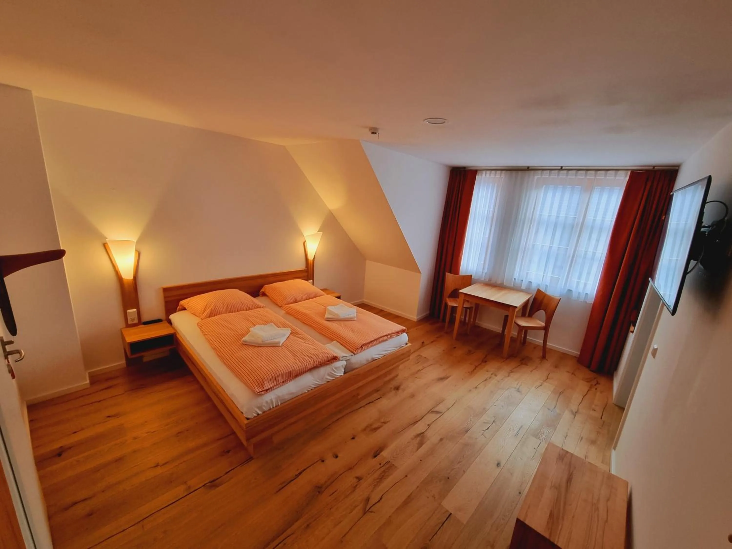 Photo of the whole room, Bed in La Rustica Altstadthotel