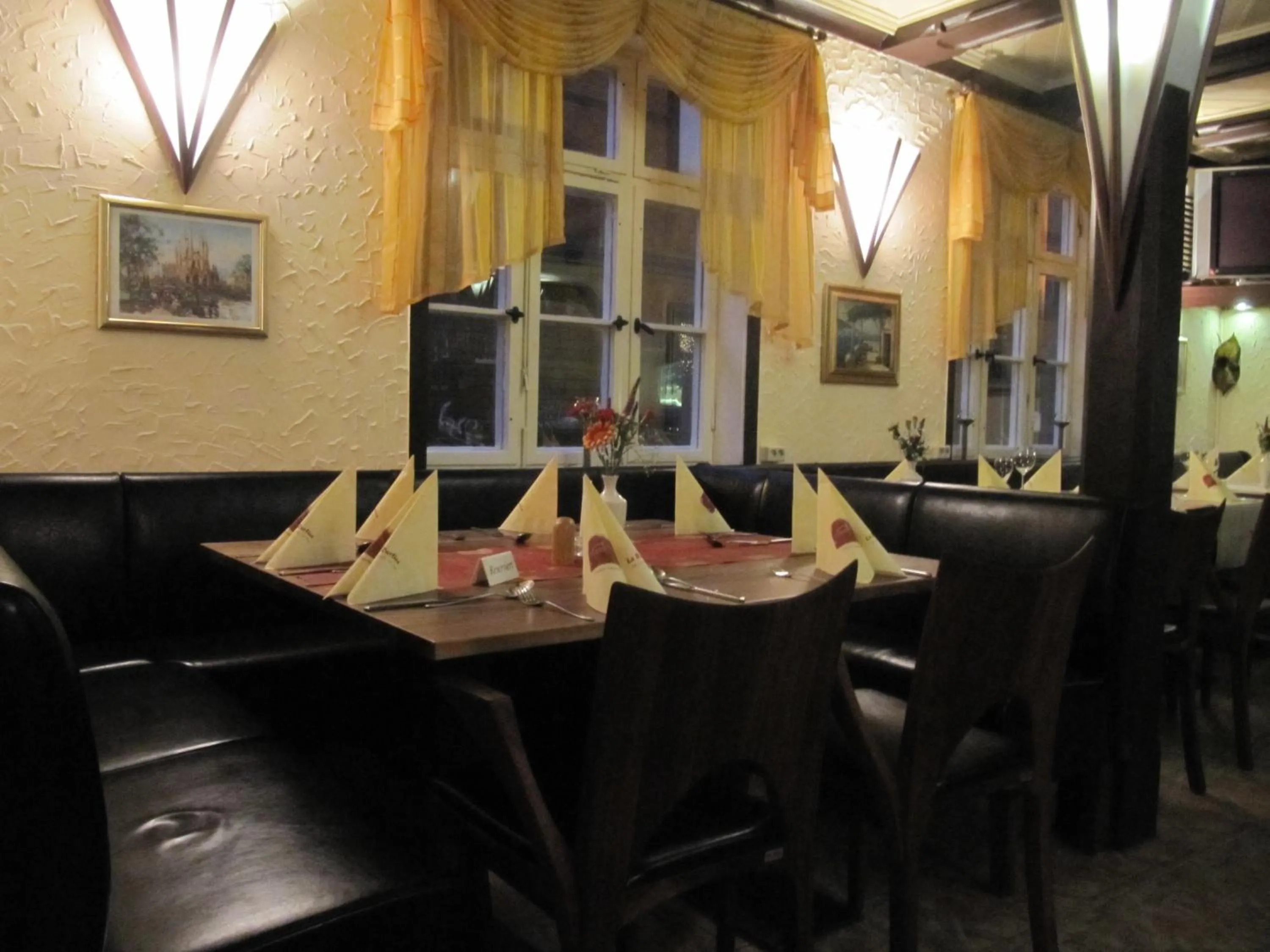 Restaurant/places to eat in La Rustica Altstadthotel