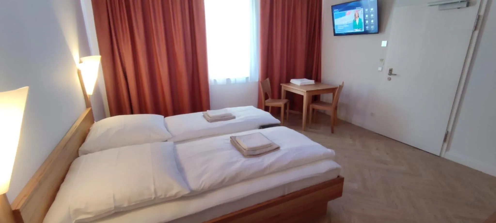 TV and multimedia, Bed in La Rustica Altstadthotel