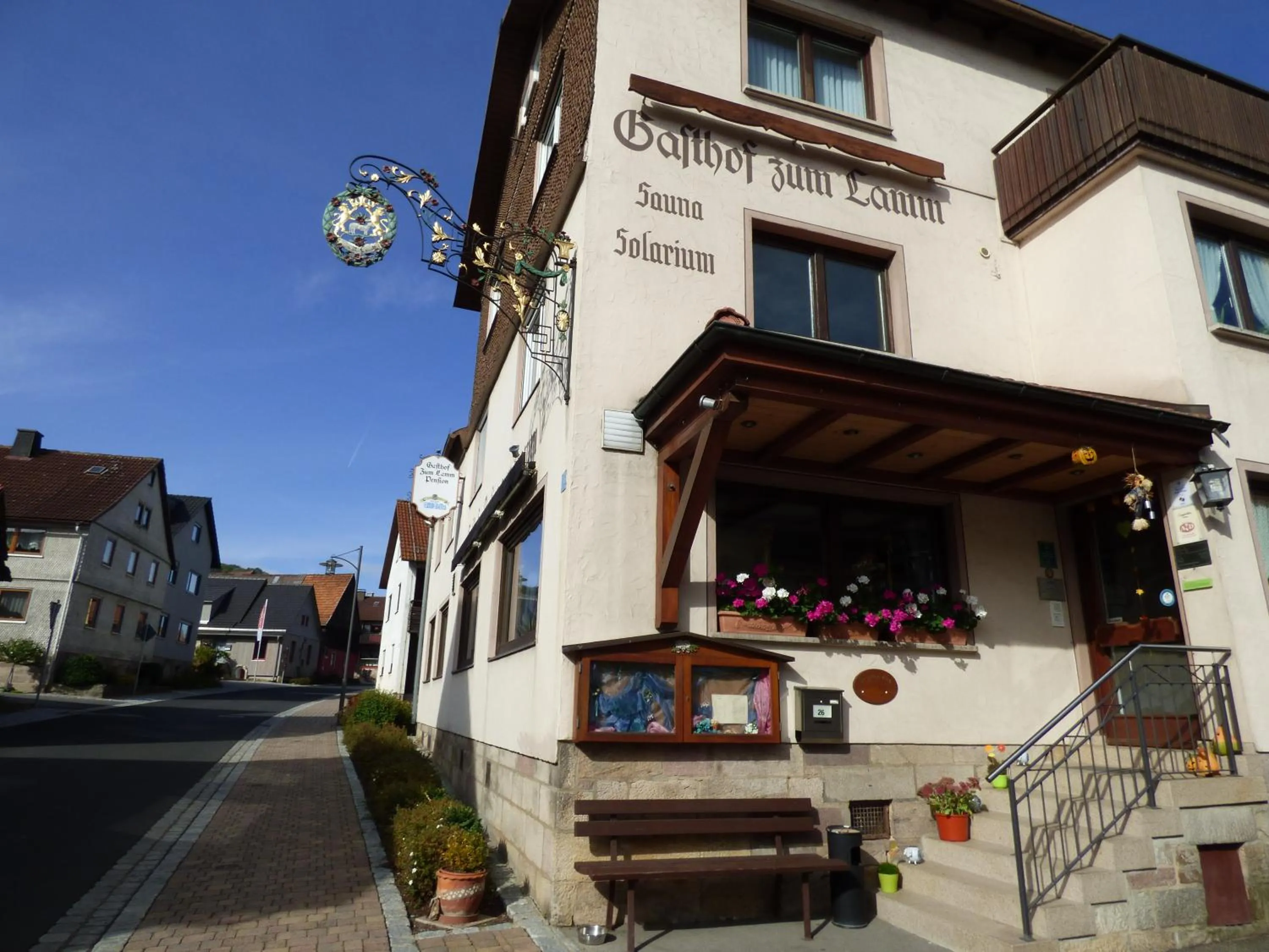 Facade/entrance in Pension Gasthof Zum Lamm