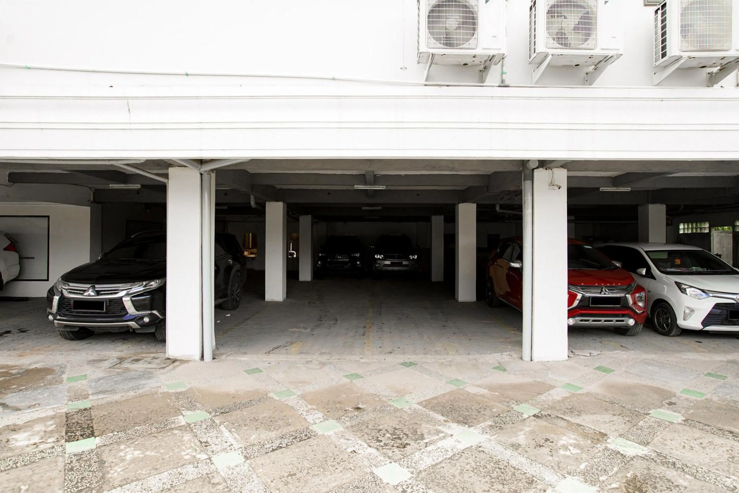 RedDoorz near Palembang Trade Center 3