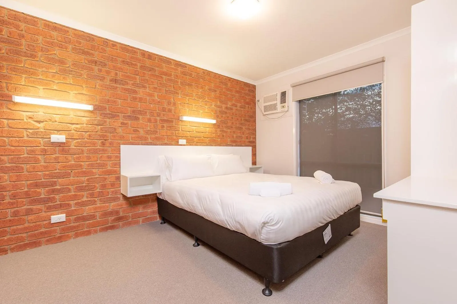 Bed in Mildura City Gate Motel