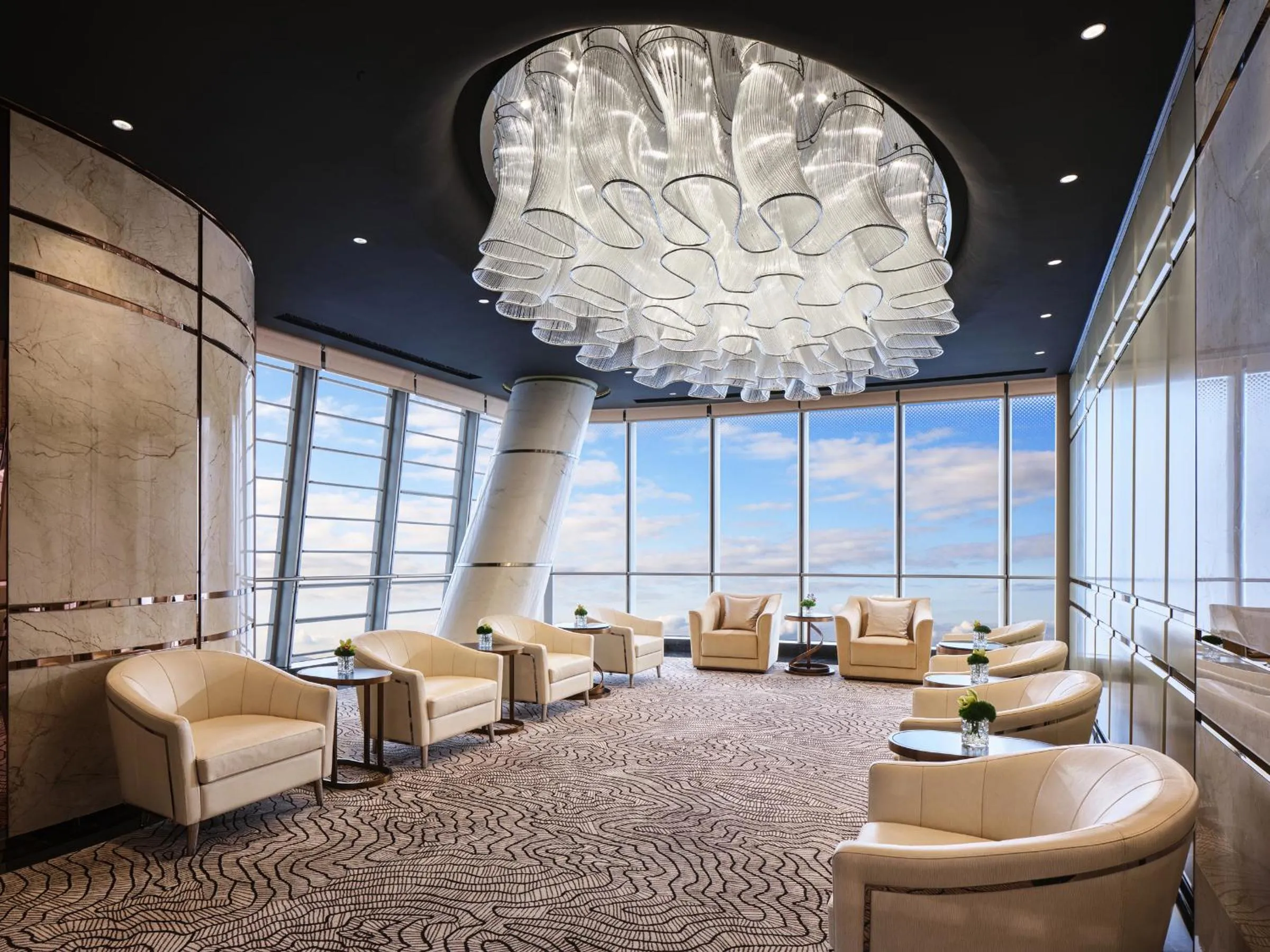 Restaurant/places to eat in J Hotel, Shanghai Tower - Above All Else, Overlooking the Bund