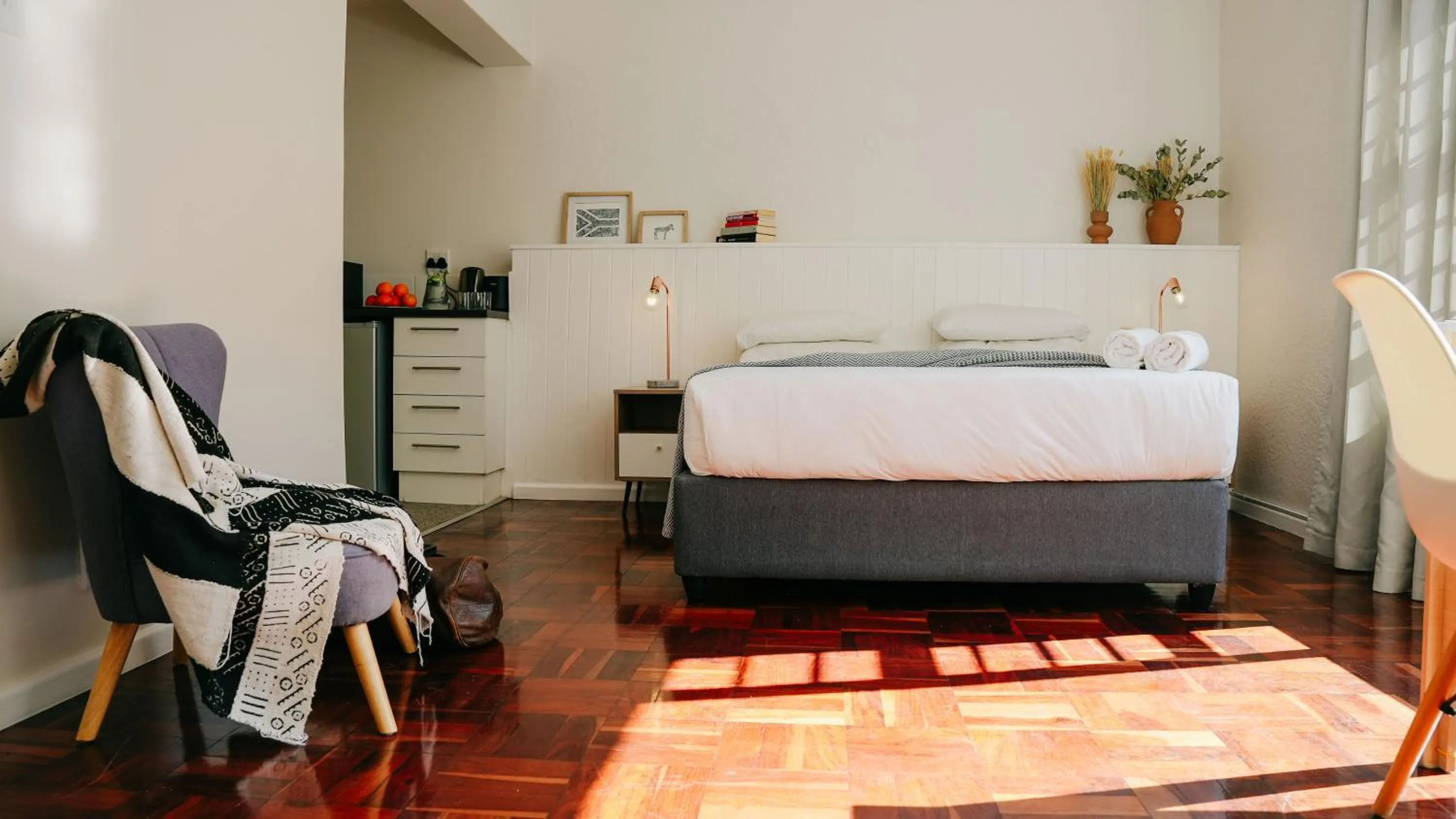 Photo of the whole room, Bed in CURIOCITY Kloof Street