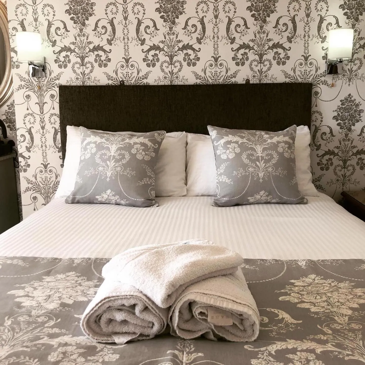 Other, Bed in The Strathmore