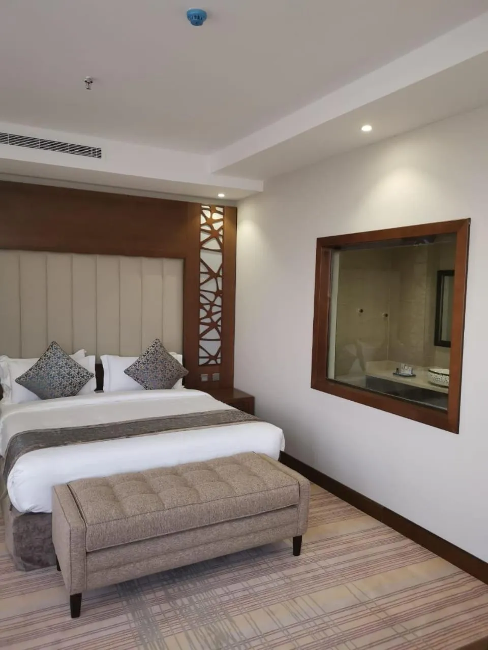 Bed in Sarwat Park Hotel