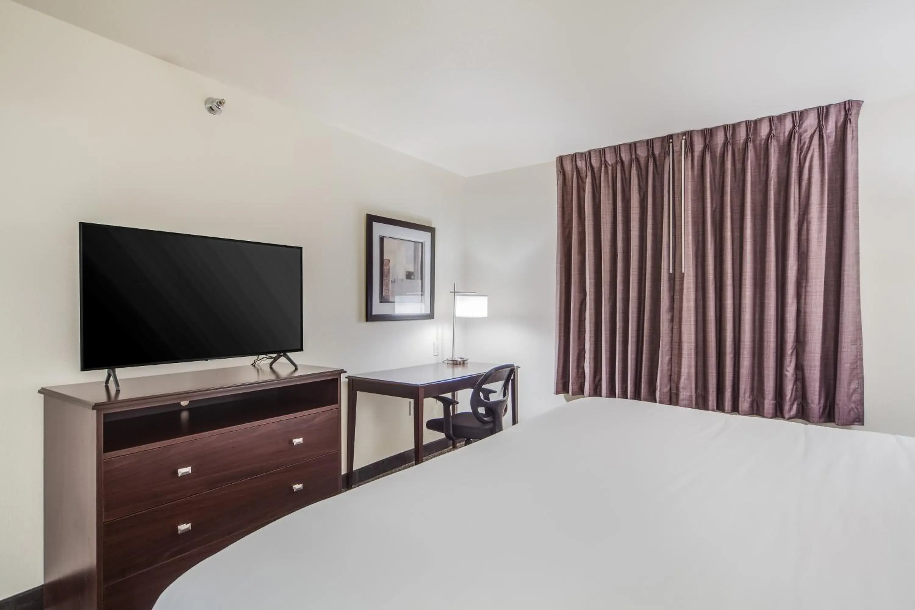 King Room - Disability Access in Cobblestone Hotel & Suites - Cozad King Room - Disability Access in Cobblestone Hotel & Suites - Cozad