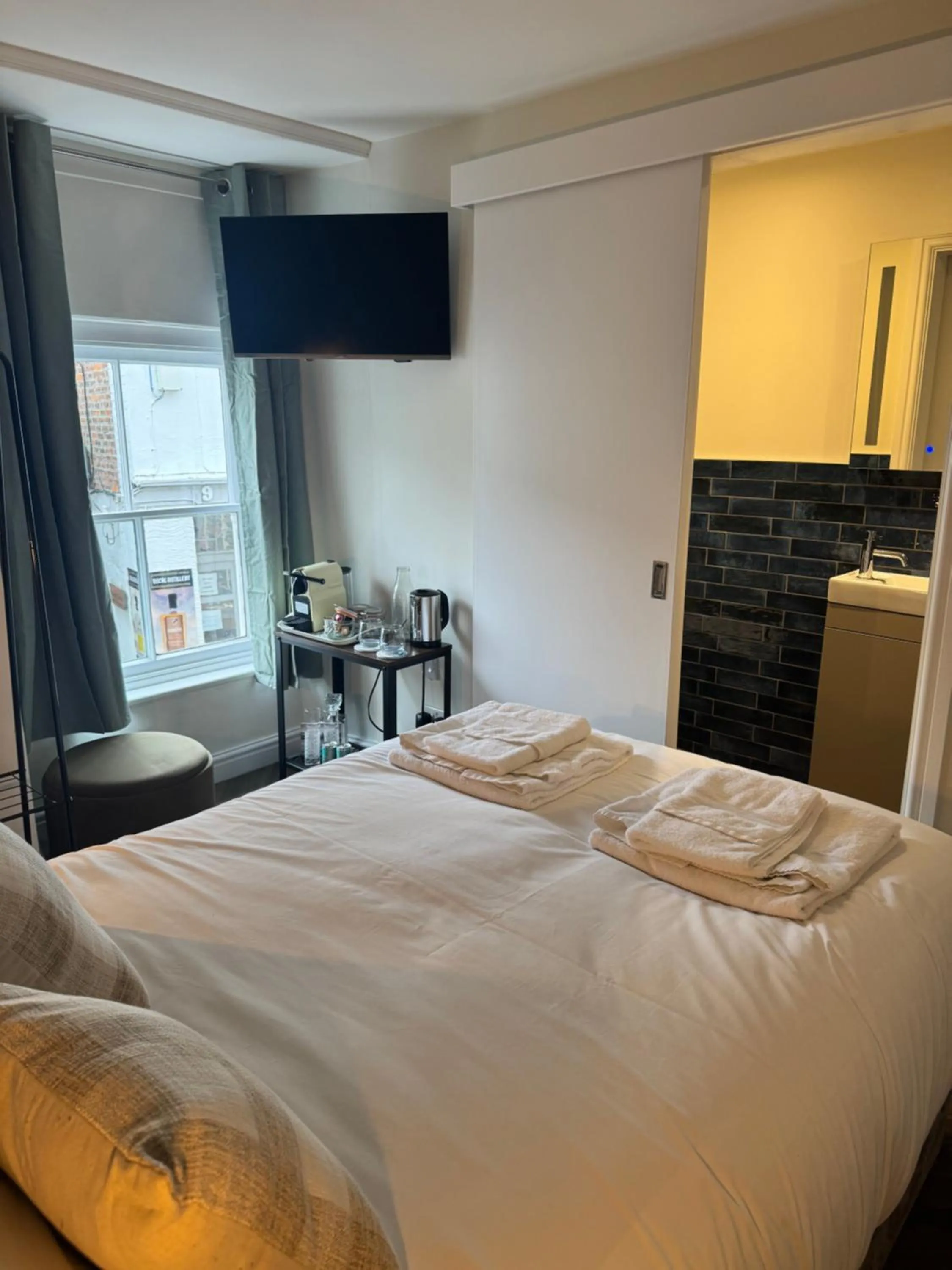 Bed in The London Inn