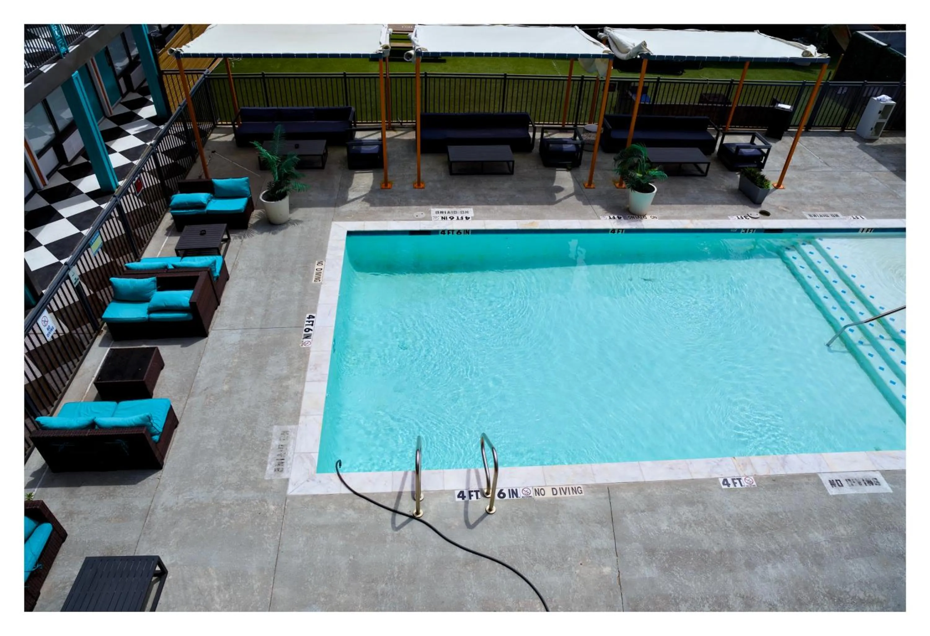Pool view in Heights House Hotel - Houston Heights Downtown, an Ascend Collection Hotel