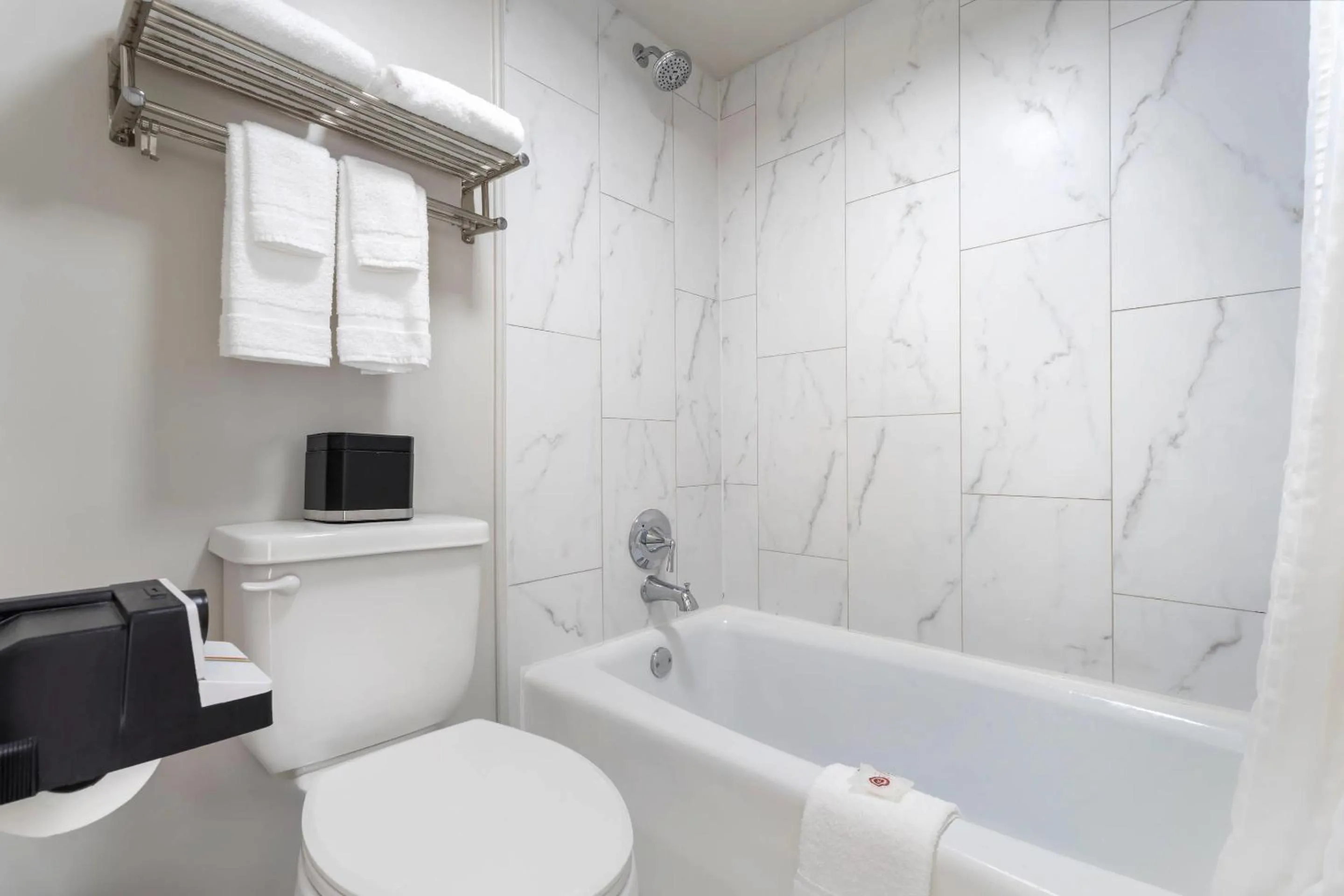 Bedroom in Heights House Hotel - Houston Heights Downtown, an Ascend Collection Hotel