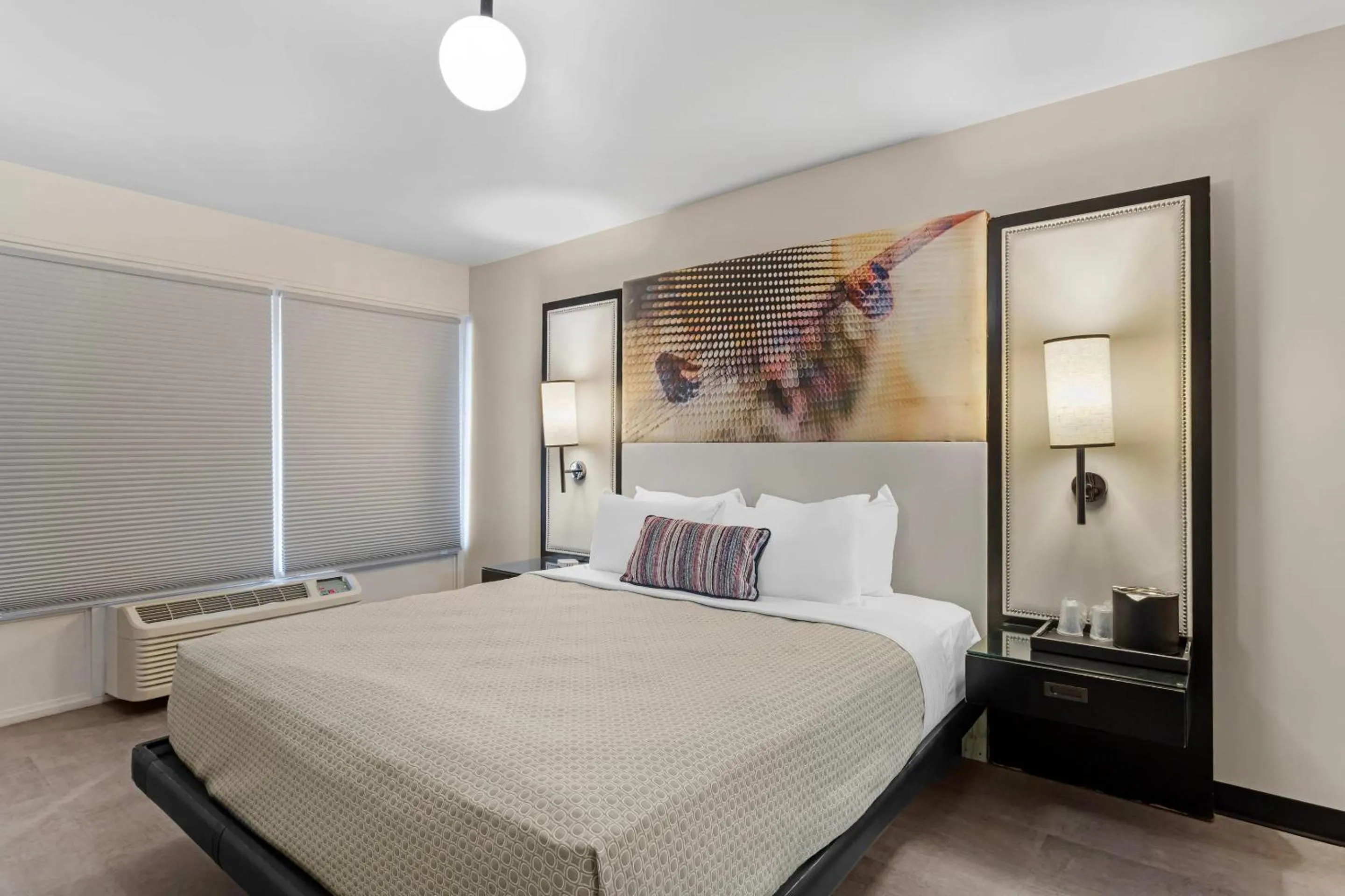 Bedroom, Bed in Heights House Hotel - Houston Heights Downtown, an Ascend Collection Hotel