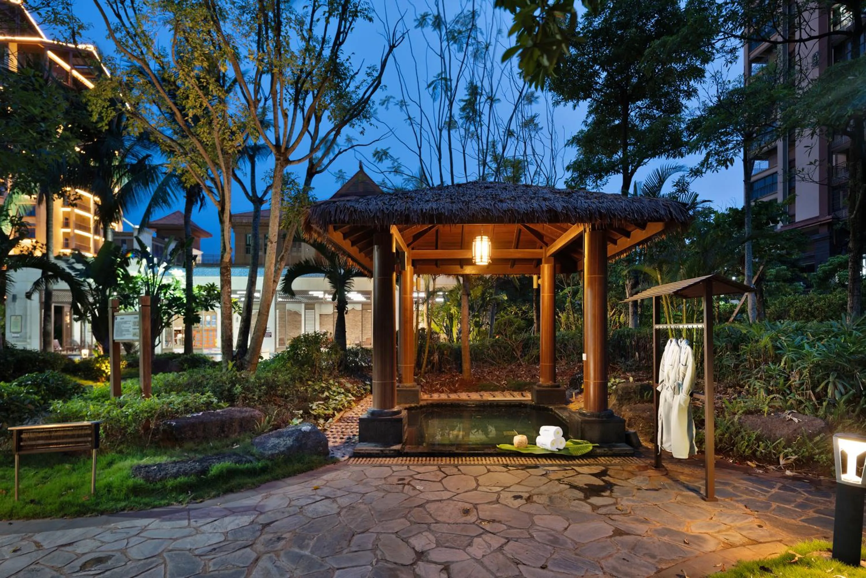 Hot Spring Bath in Hampton by Hilton Nanhai Haikou