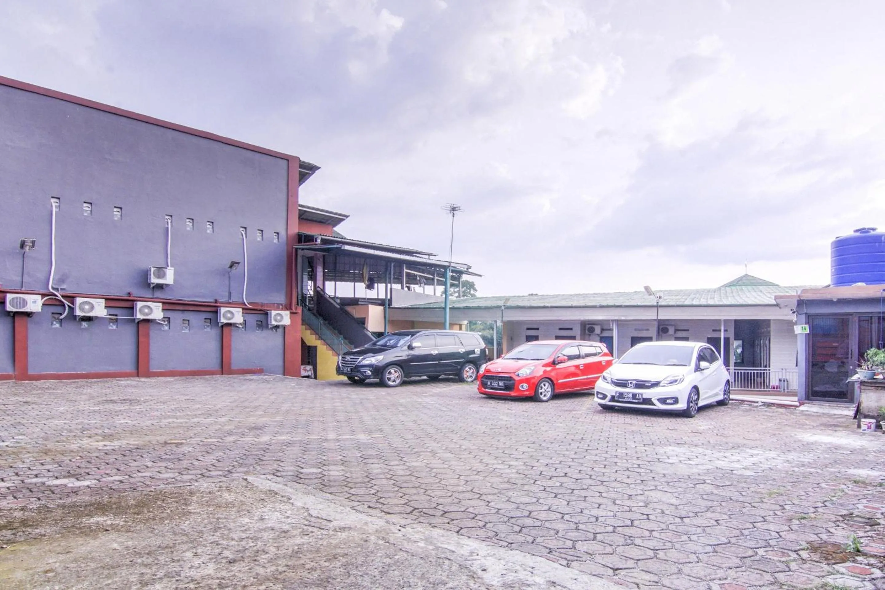 Facade/entrance in OYO 3317 Maju Jaya Homestay Syariah