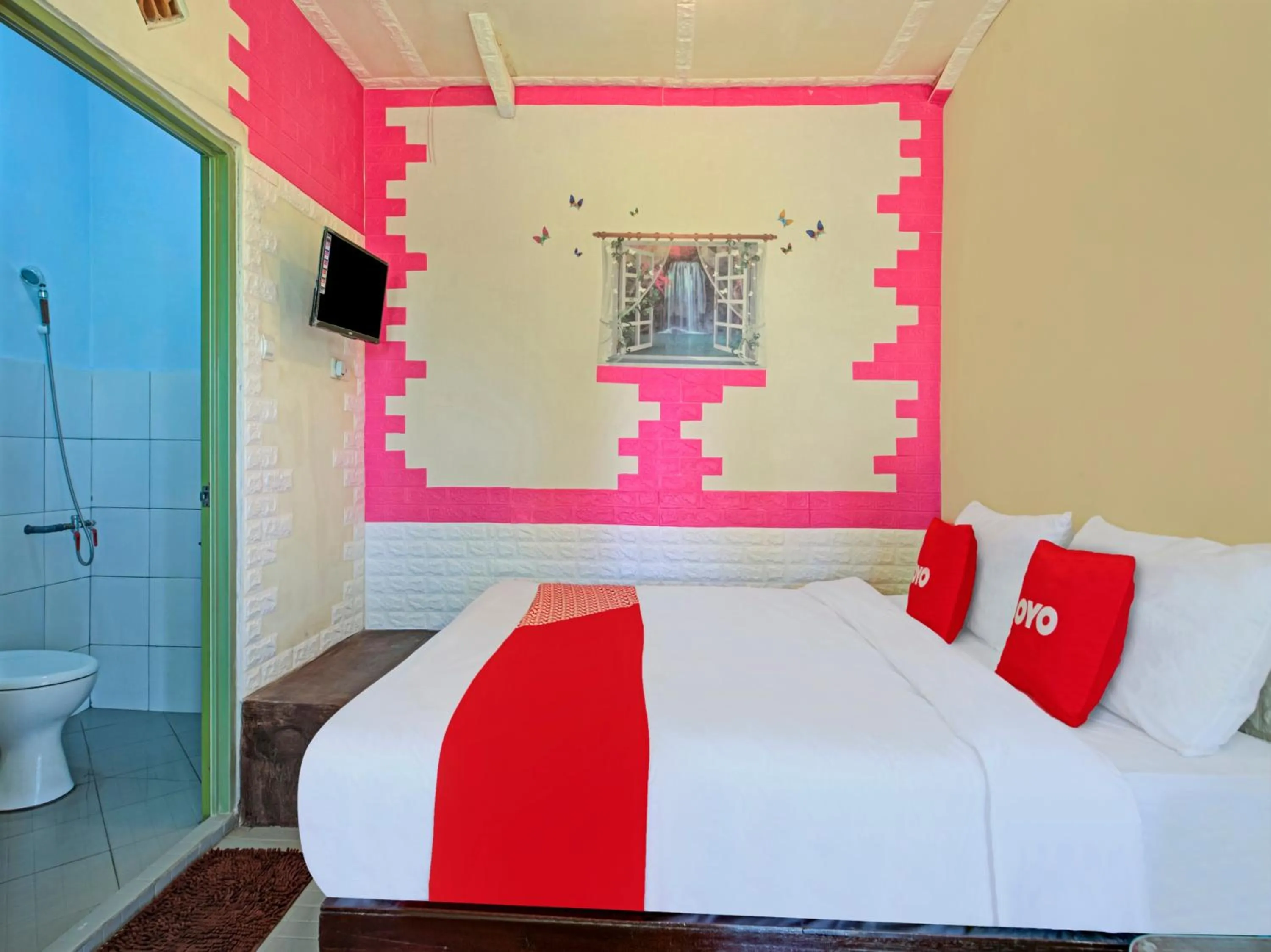 Bedroom, Bed in Hotel O Villa Inn App Trawas Bintaro Syariah