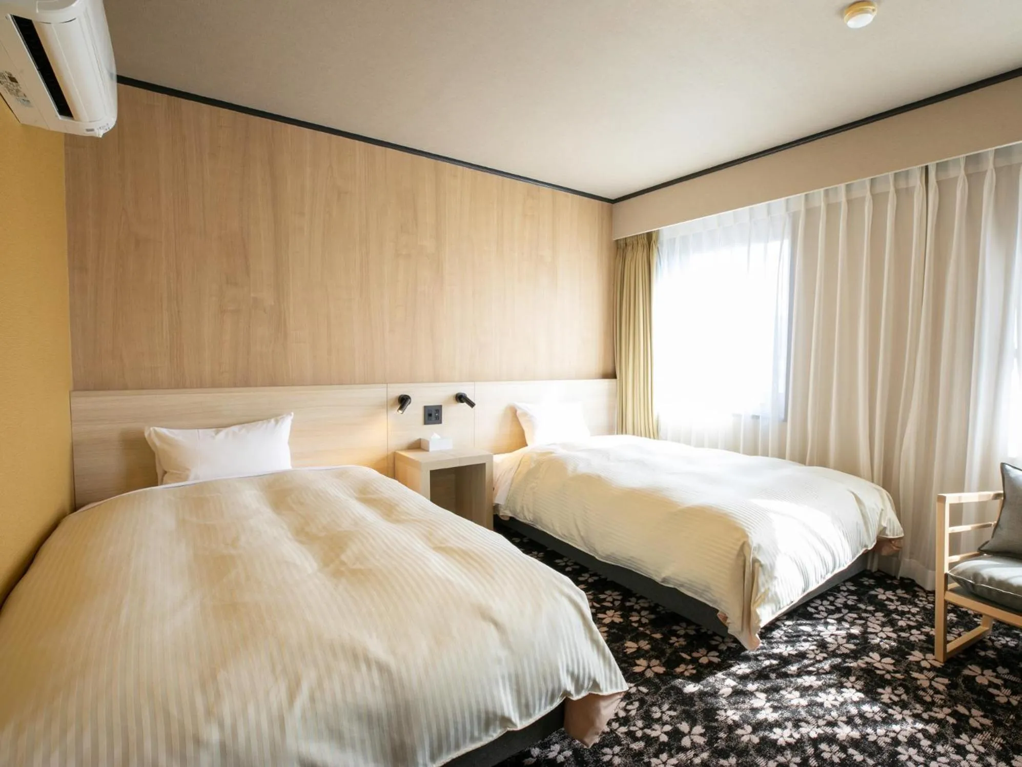 Bed in Maizuru Grand Hotel