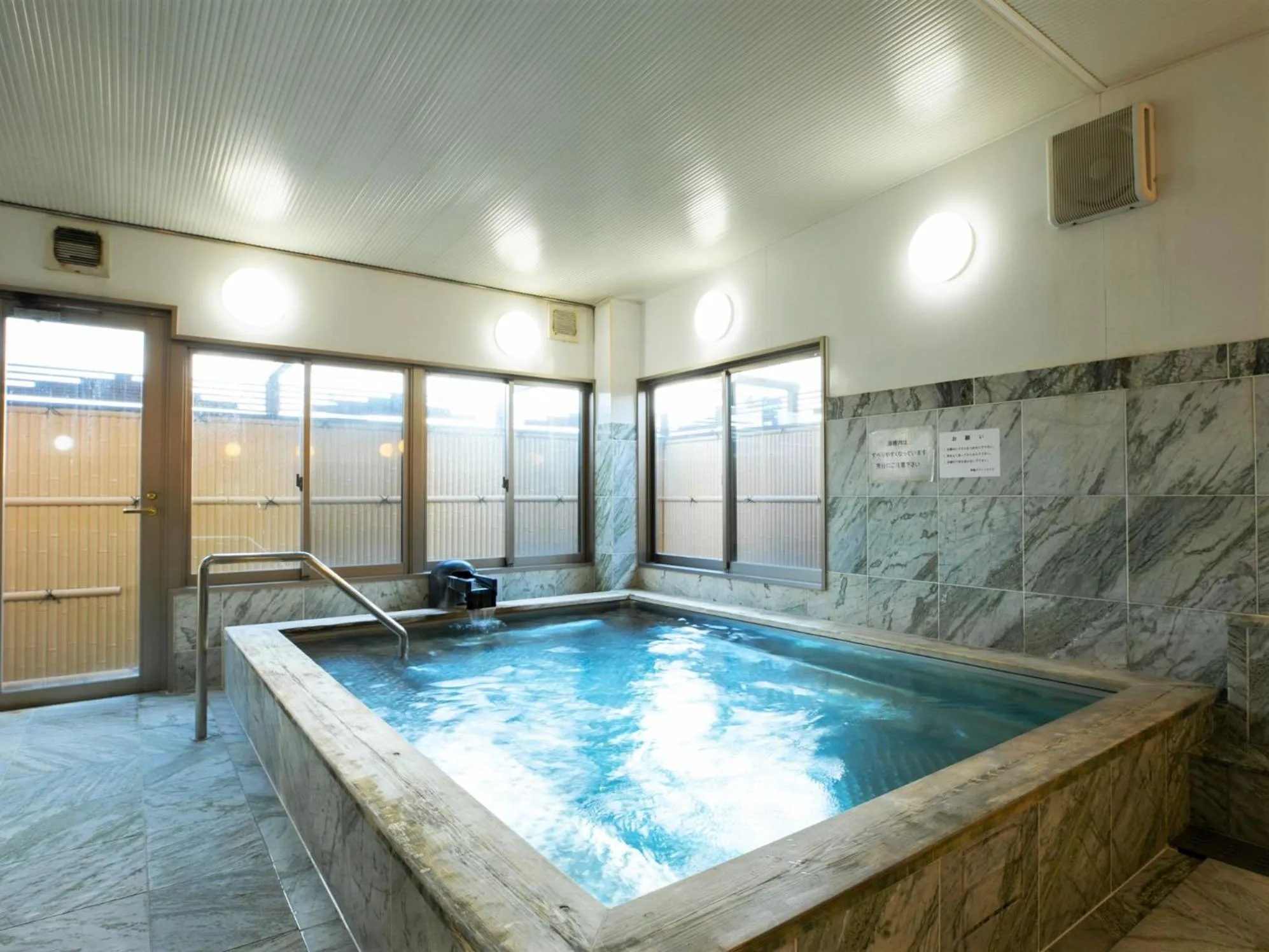 Public Bath in Maizuru Grand Hotel