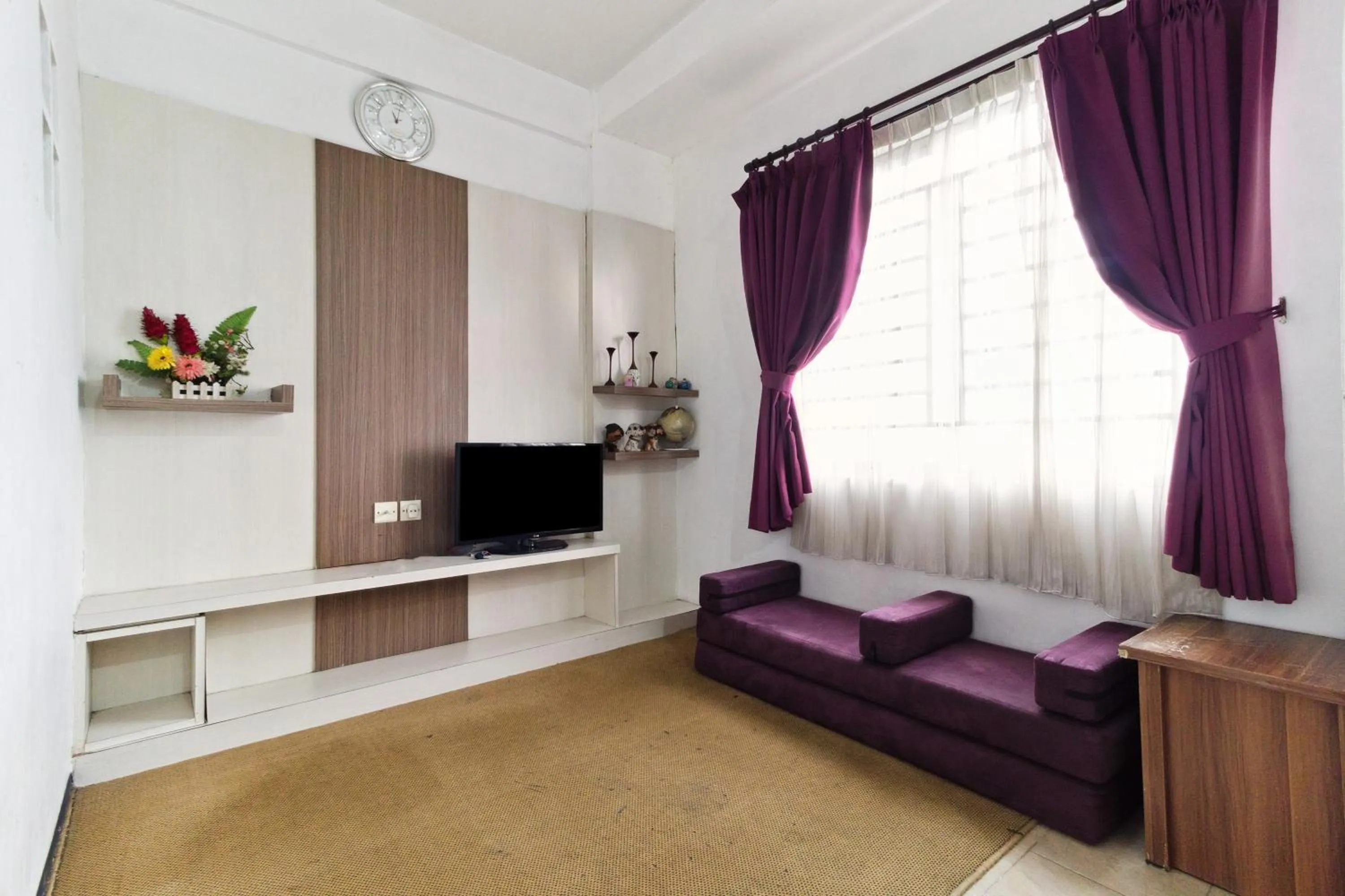 Seating area in The Edge by Lia