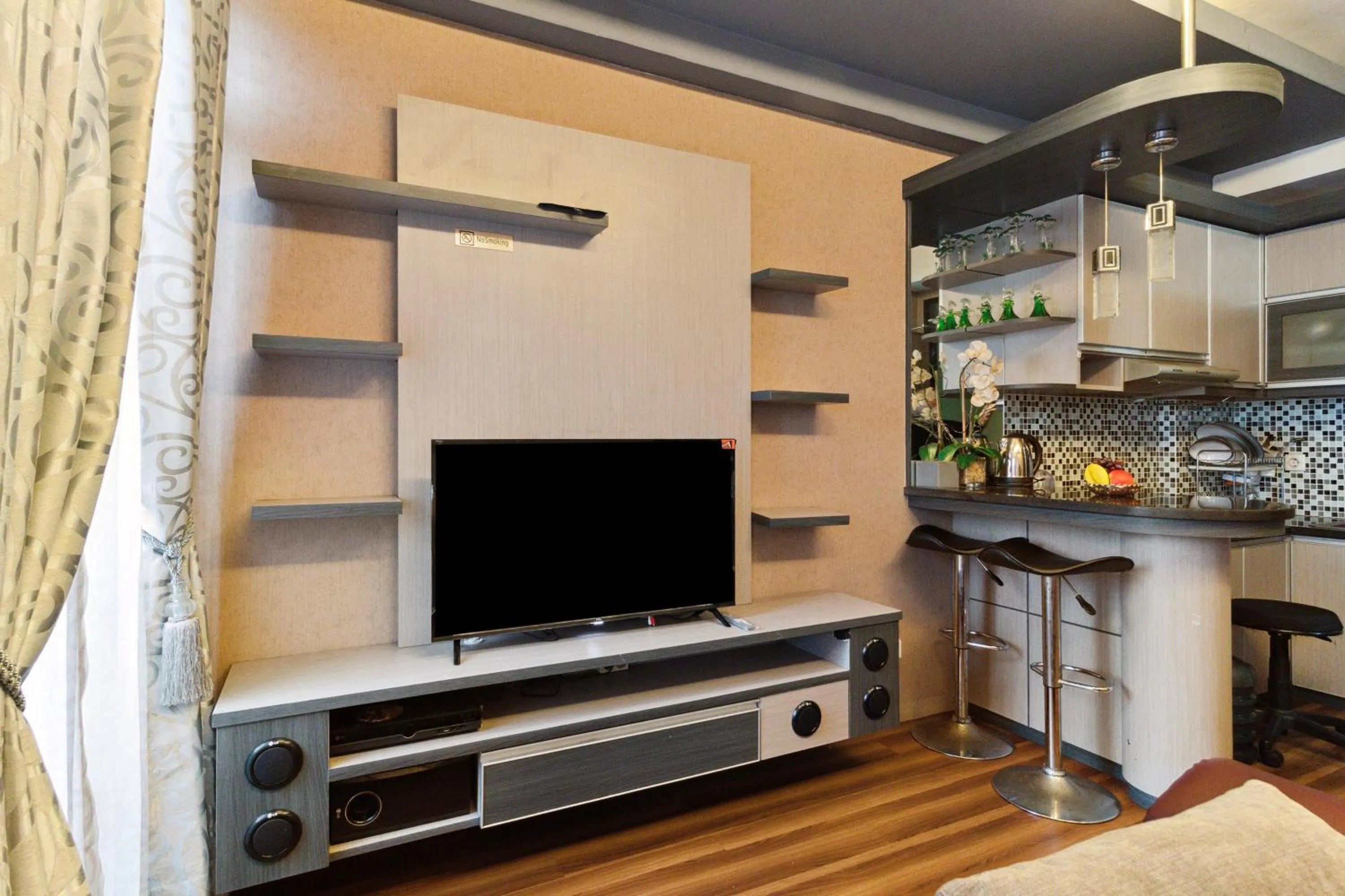 TV and multimedia in The Edge by Lia