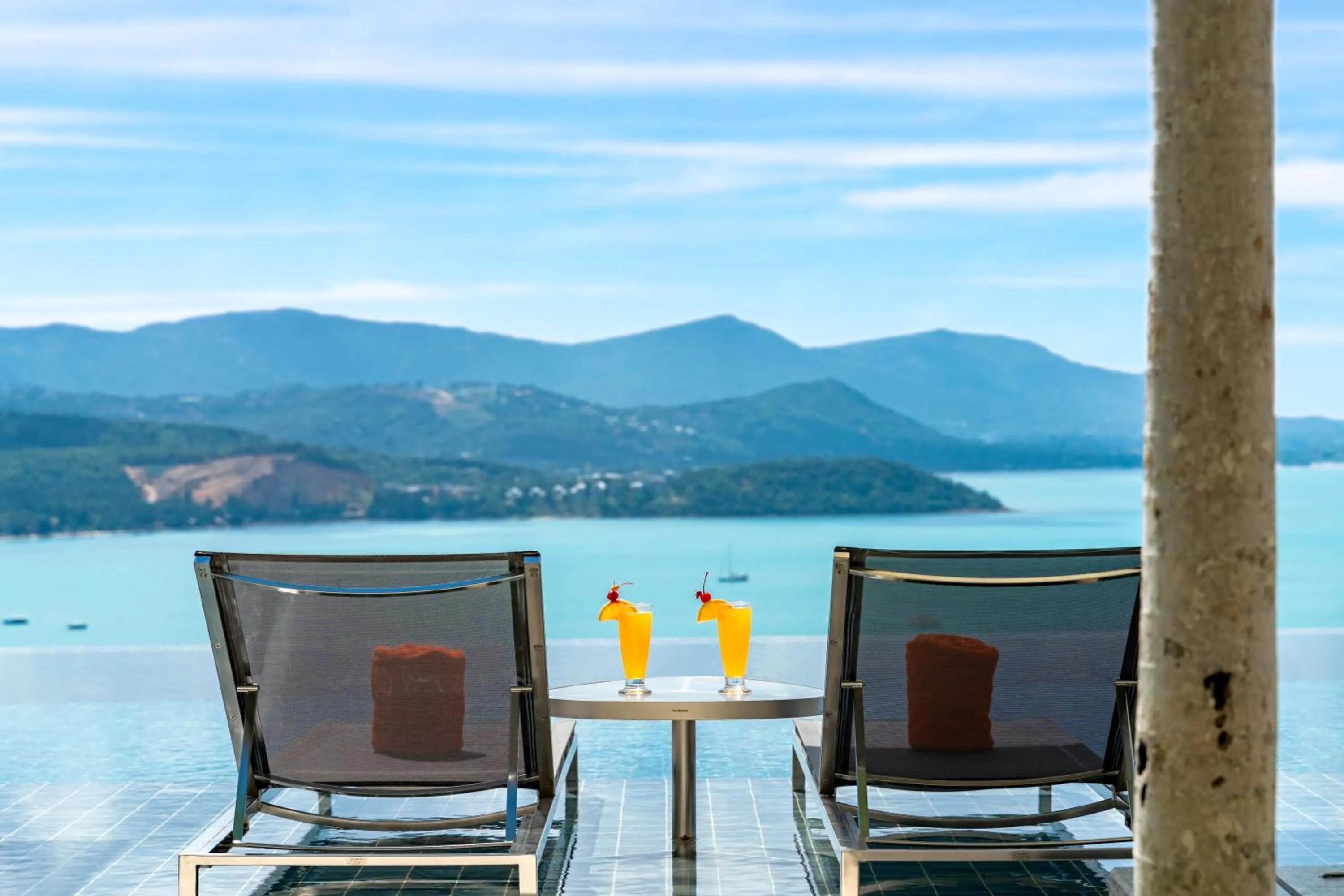 Restaurant/places to eat in UniQue BoutiQue Resort