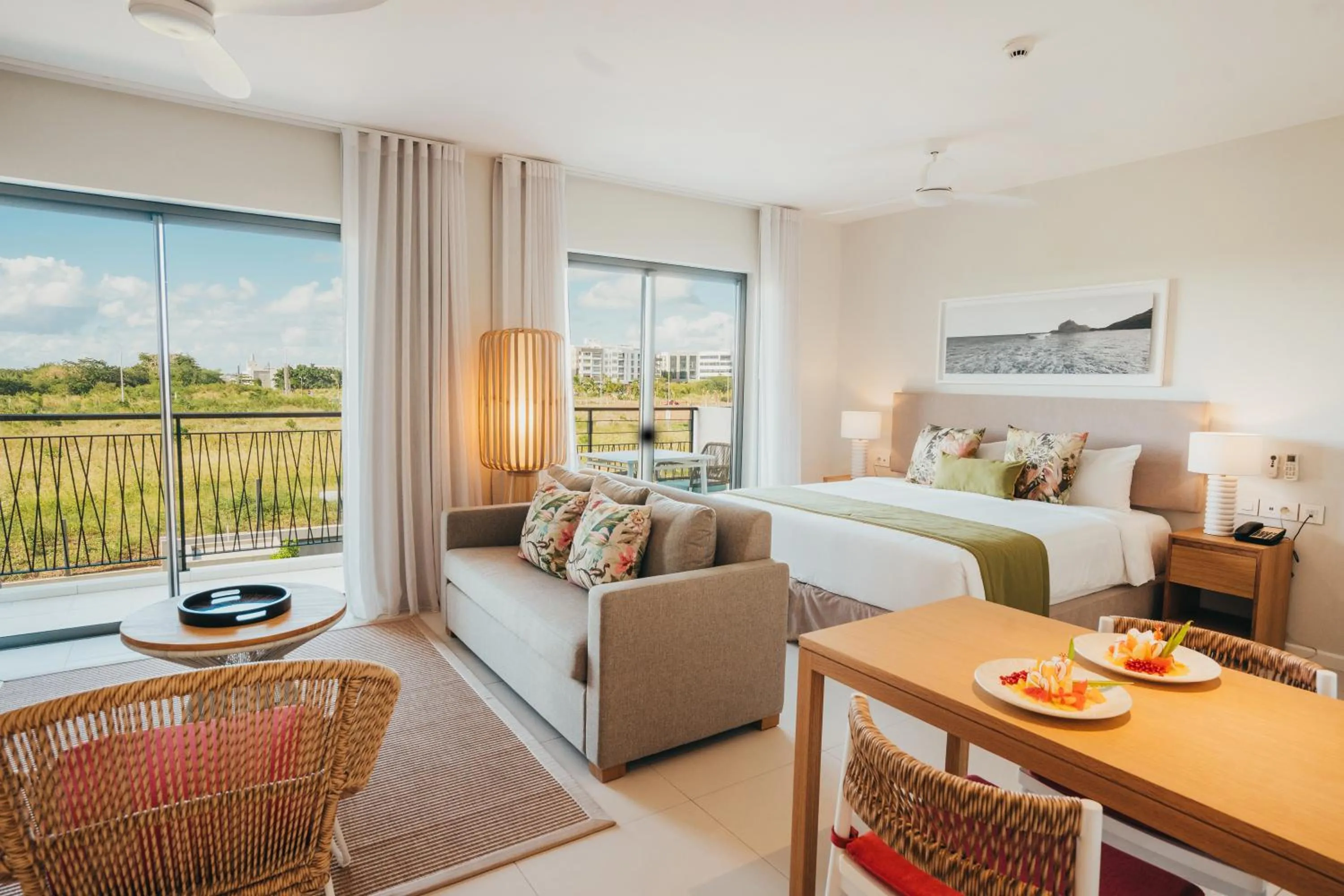 Living room, Bed in Domaine de Grand Baie