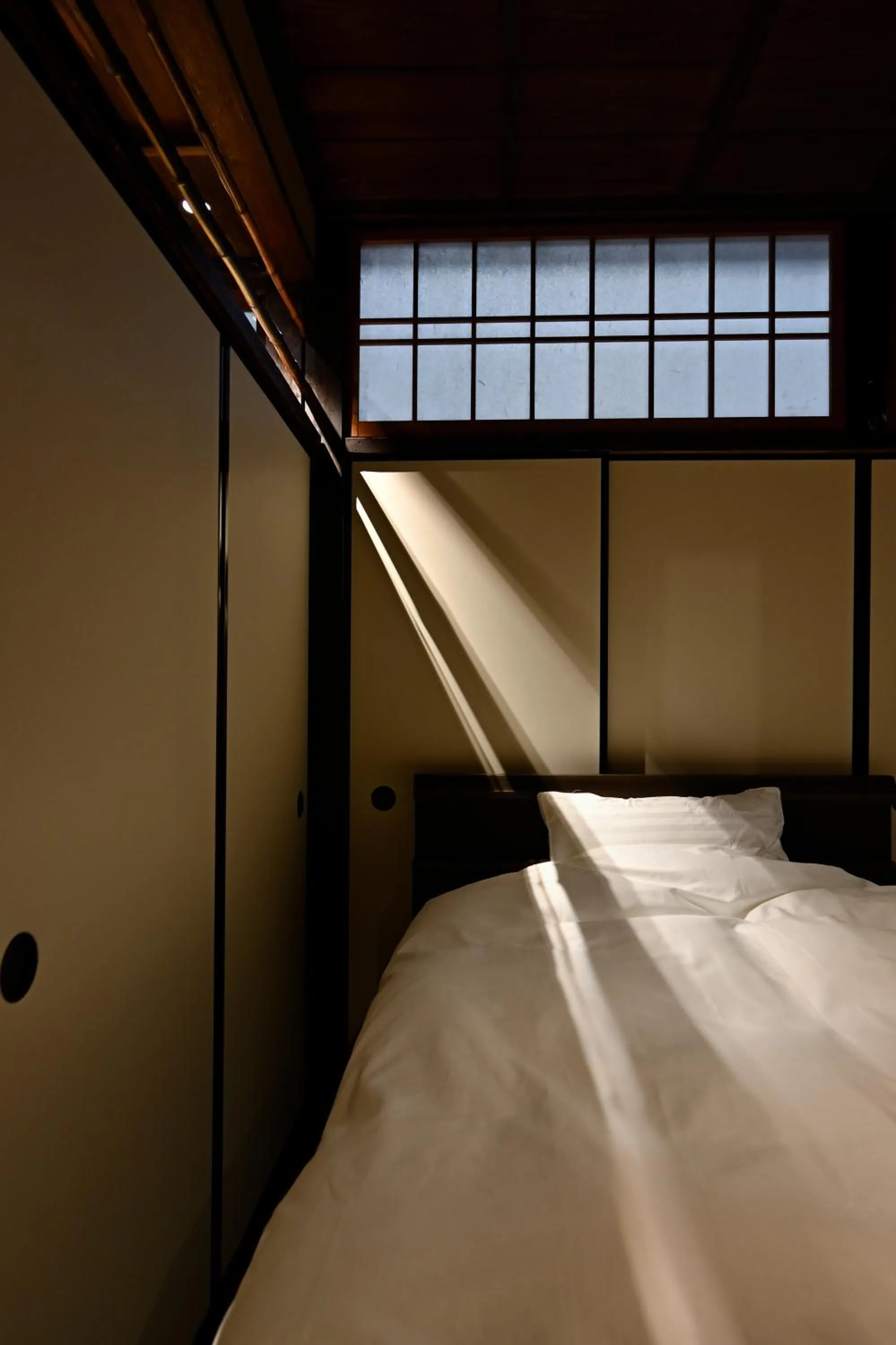 Night, Bed in Nishijin Fujita