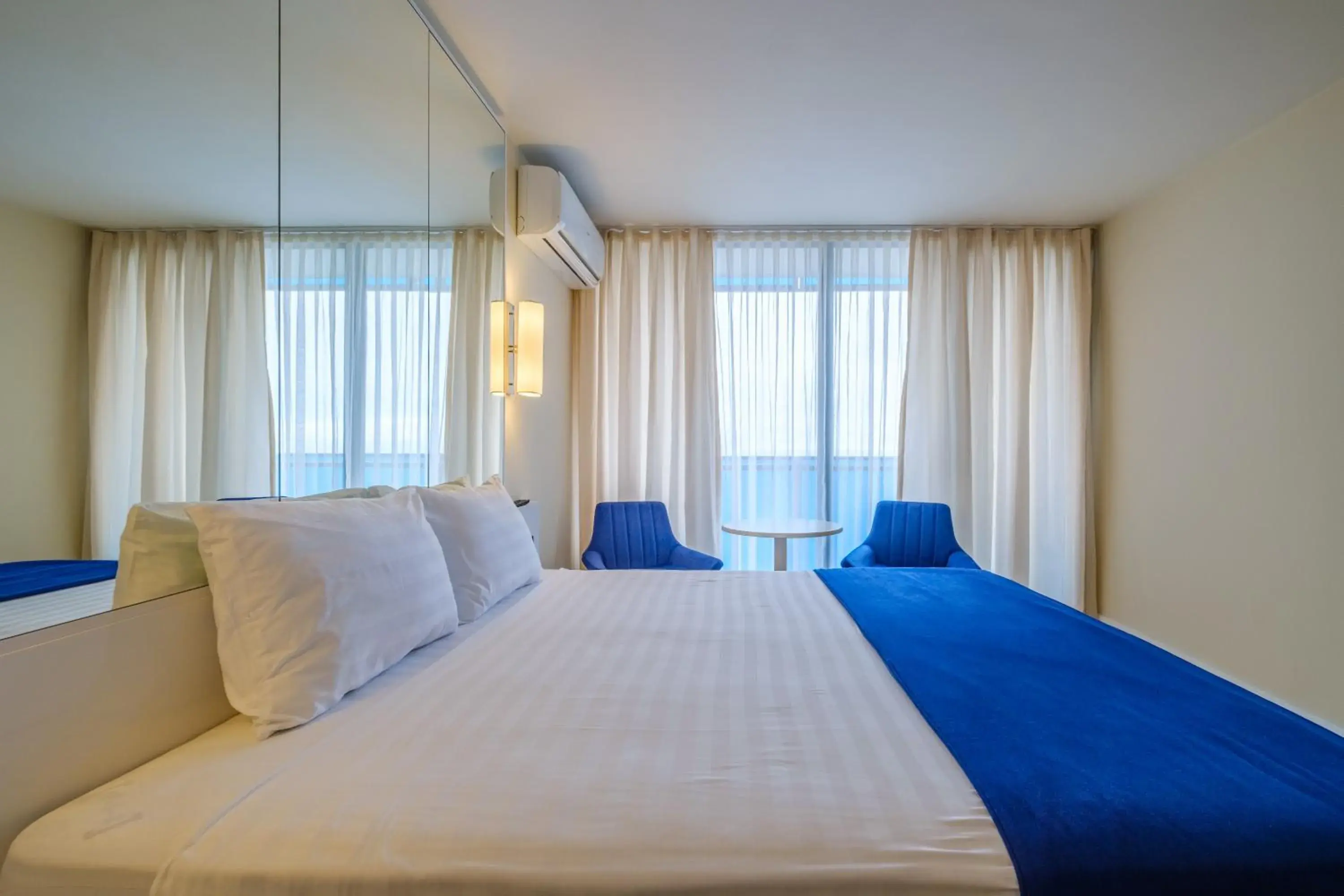 Superior Double Room in Orbi City Hotel Official Superior Double Room in Orbi City Hotel Official