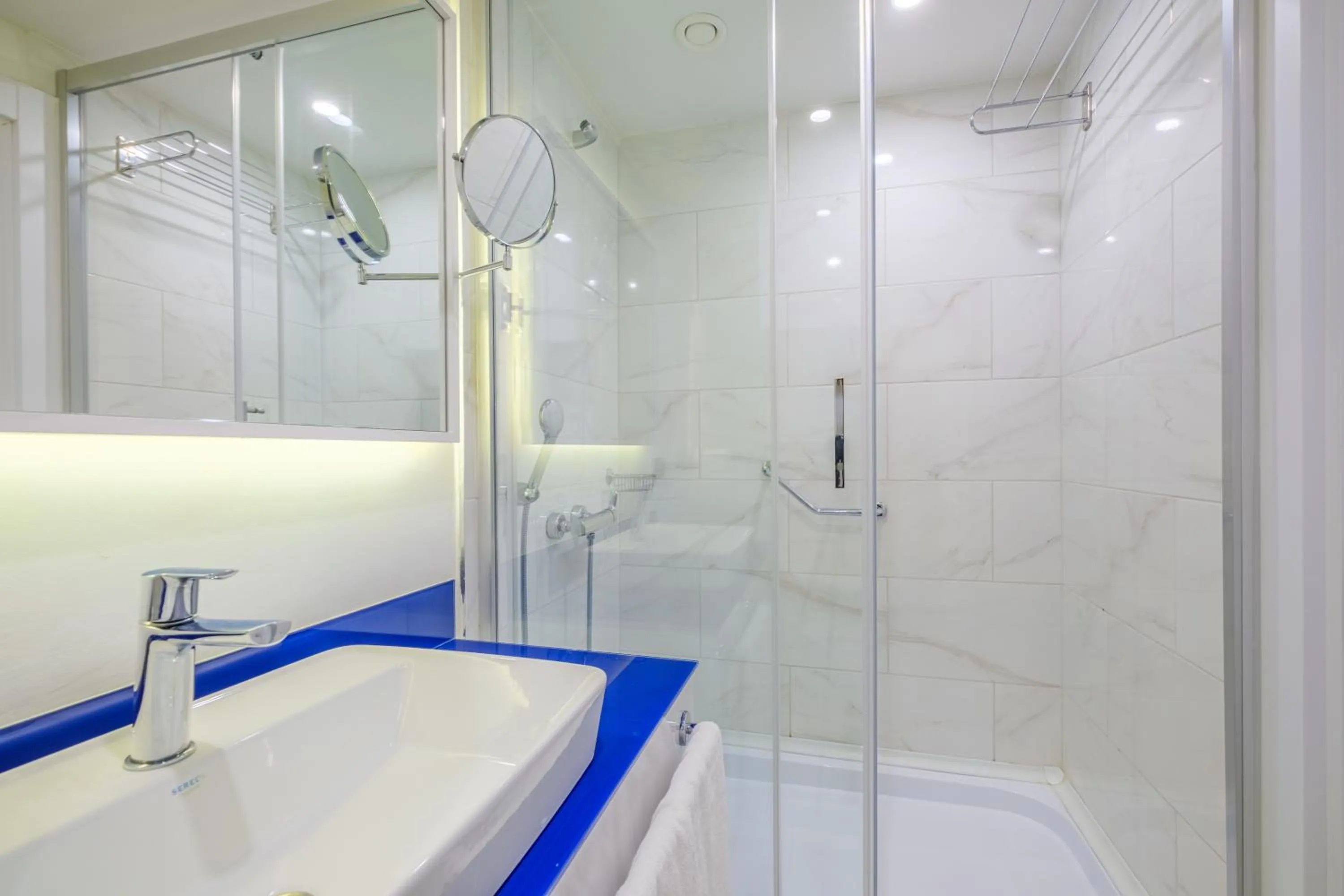 Shower in Orbi City Hotel Official