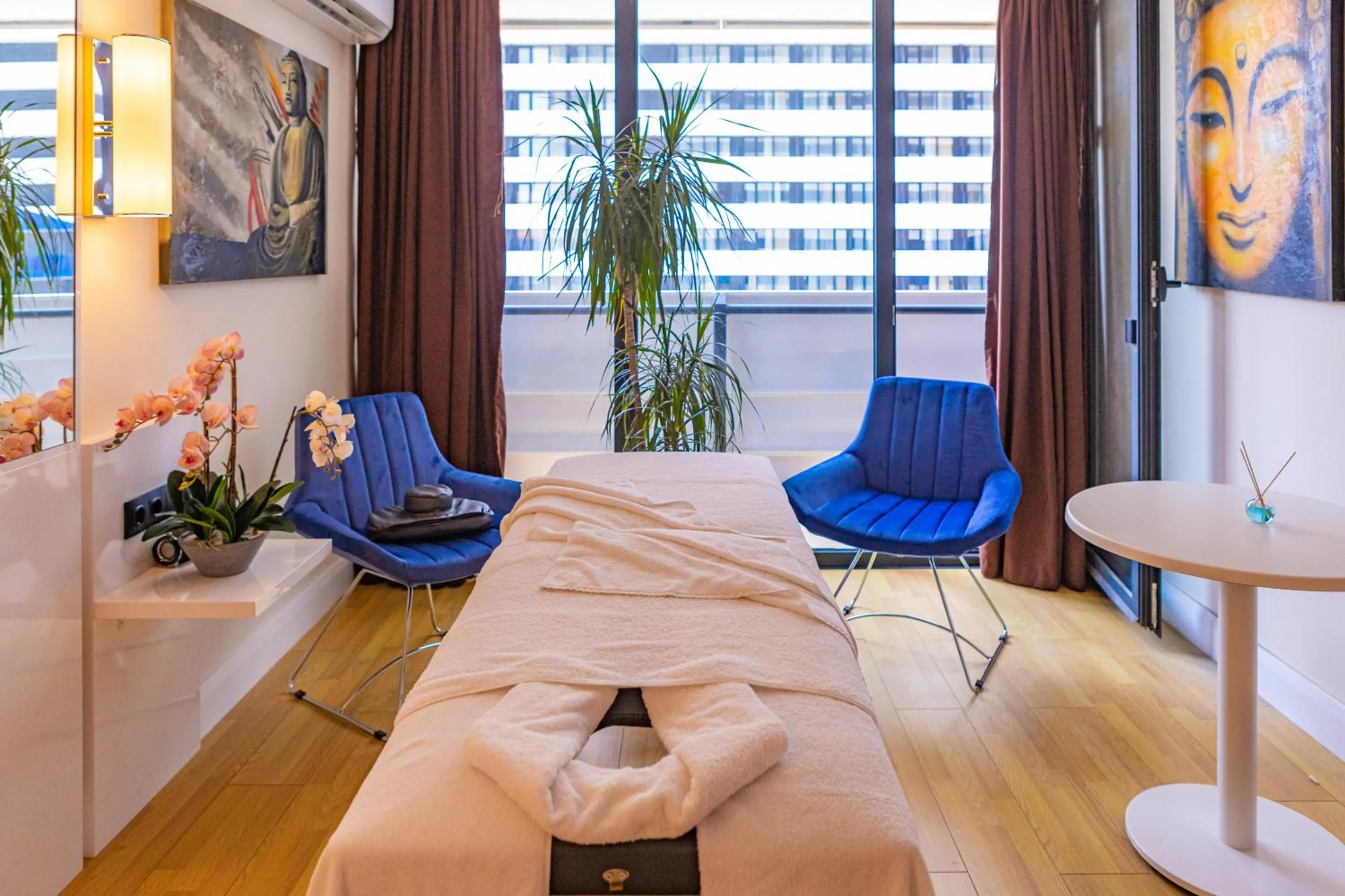 Massage in Orbi City Hotel Official