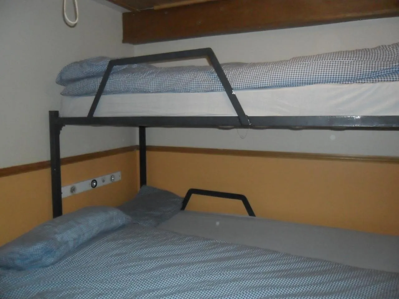 bunk bed, Bed in Sandras Backpackers