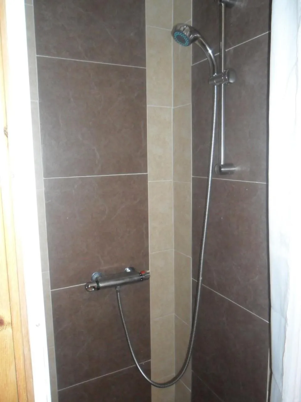 Bathroom in Sandras Backpackers