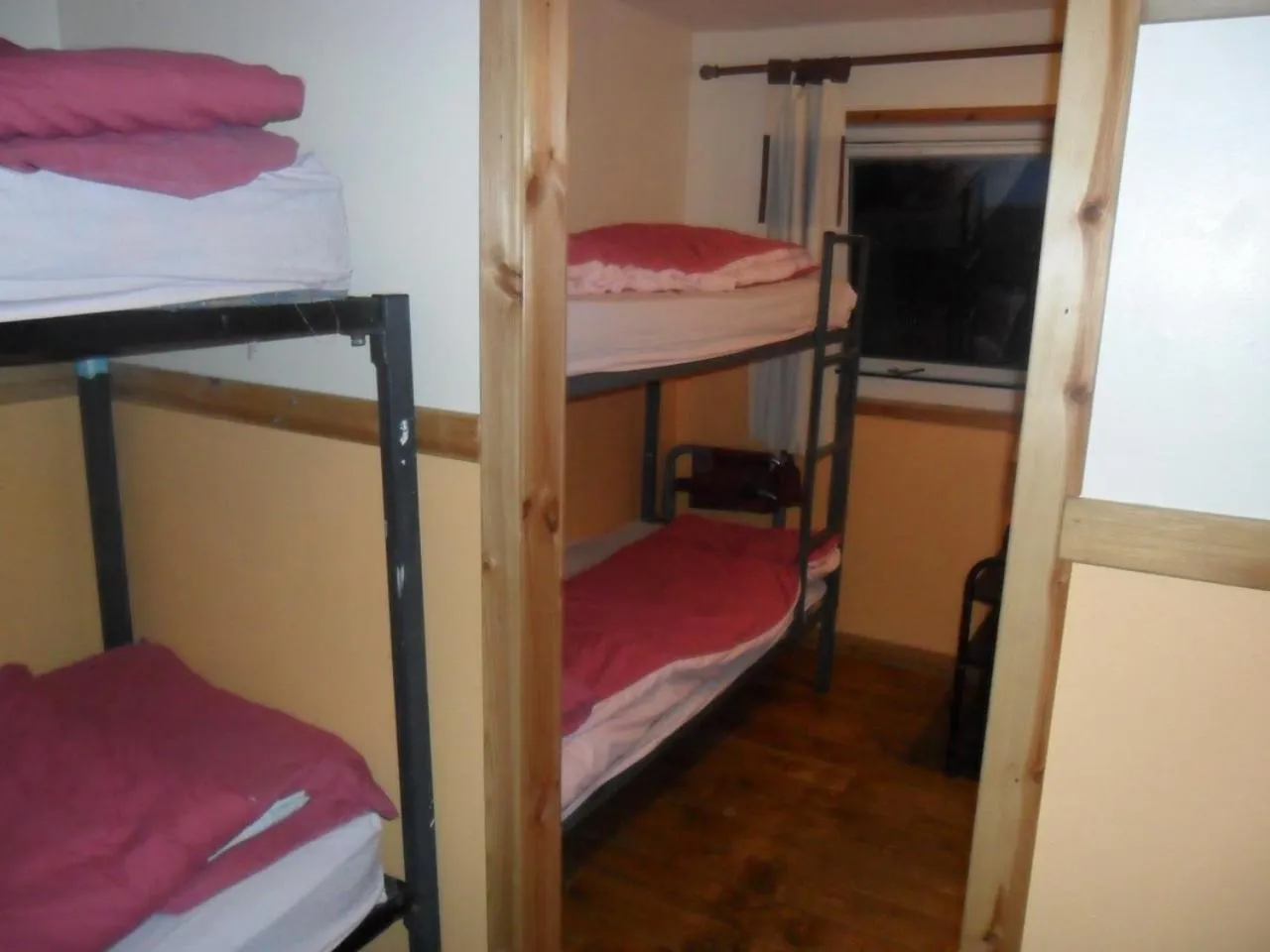 bunk bed, Bed in Sandras Backpackers