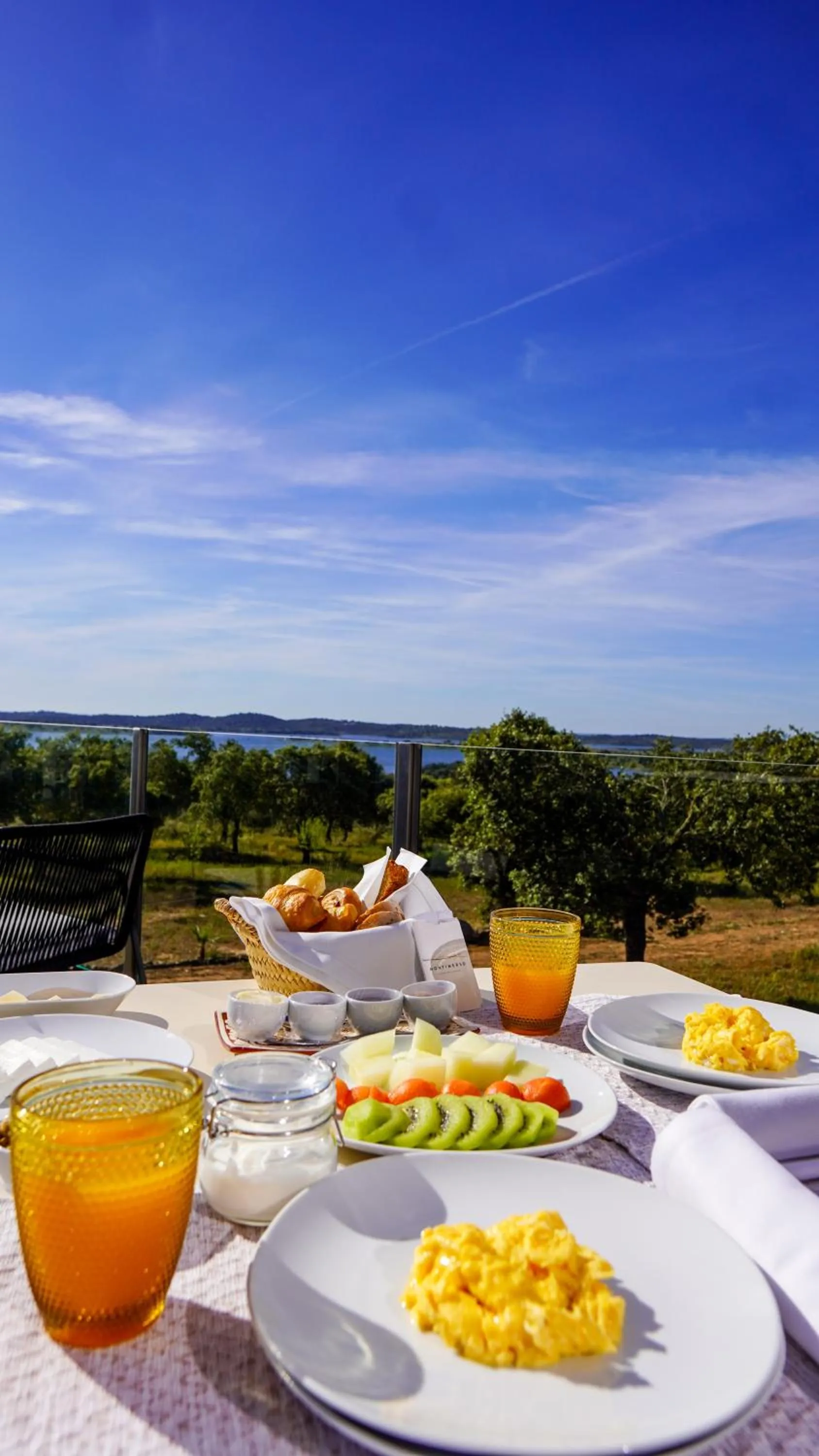 Breakfast in Montimerso Skyscape Countryhouse