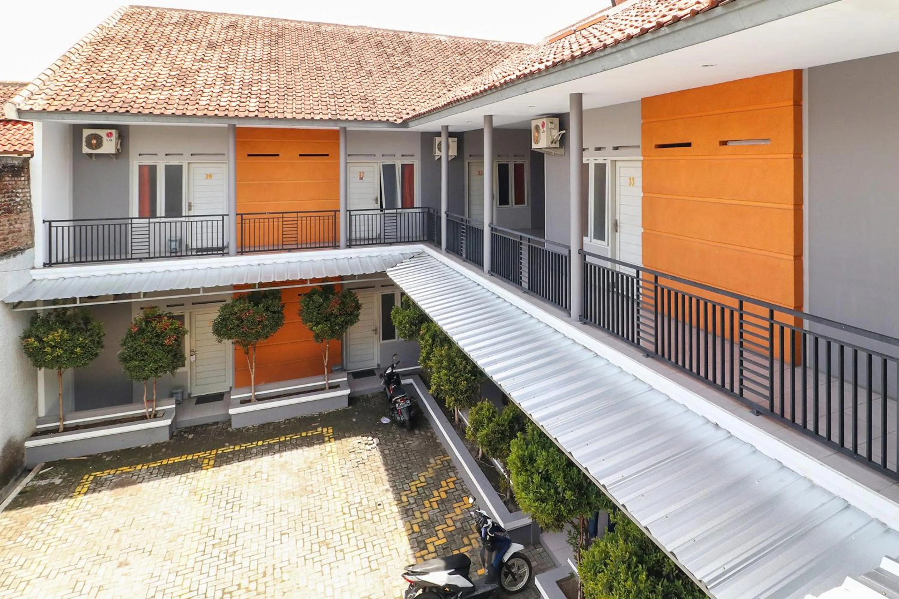 Area and facilities in RedDoorz At Merdeka Street Garut