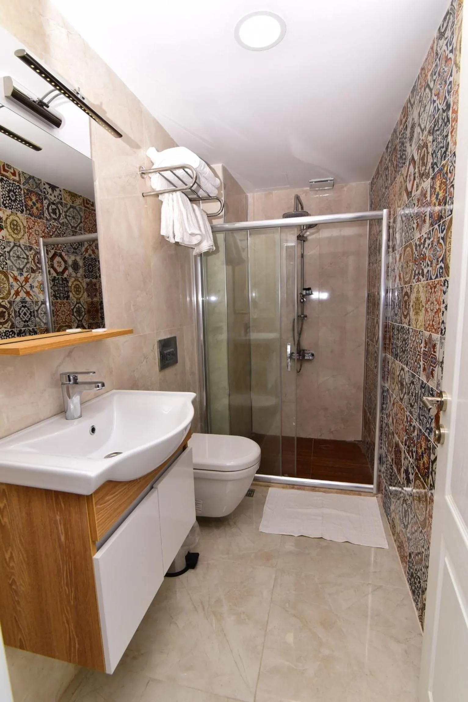 Shower in Little sofia hotel