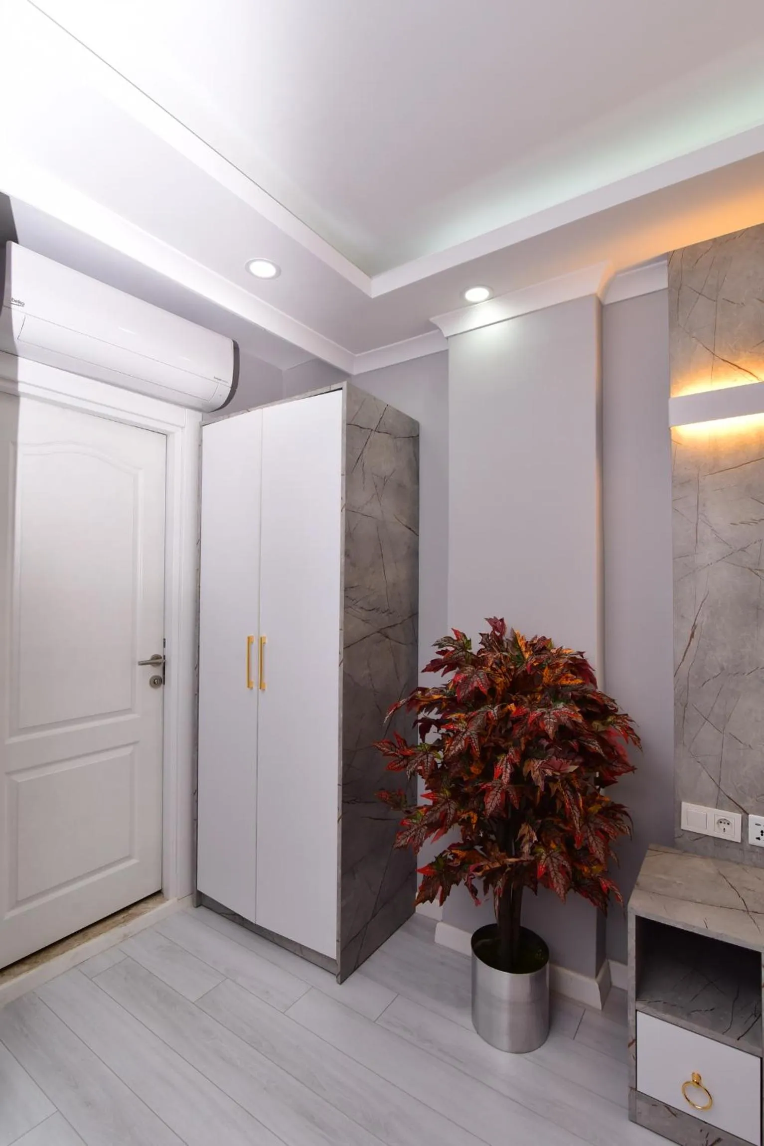 wardrobe in Little sofia hotel