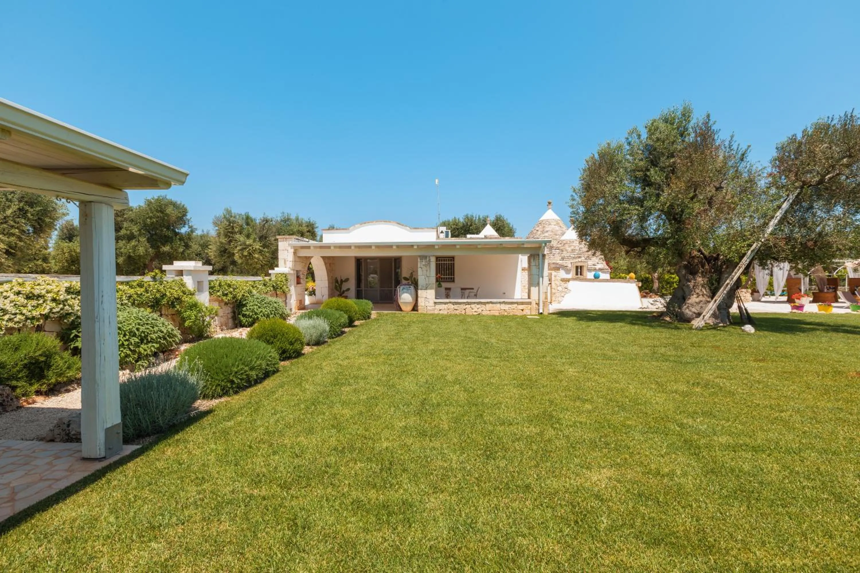 Trulli Olea with Pool
